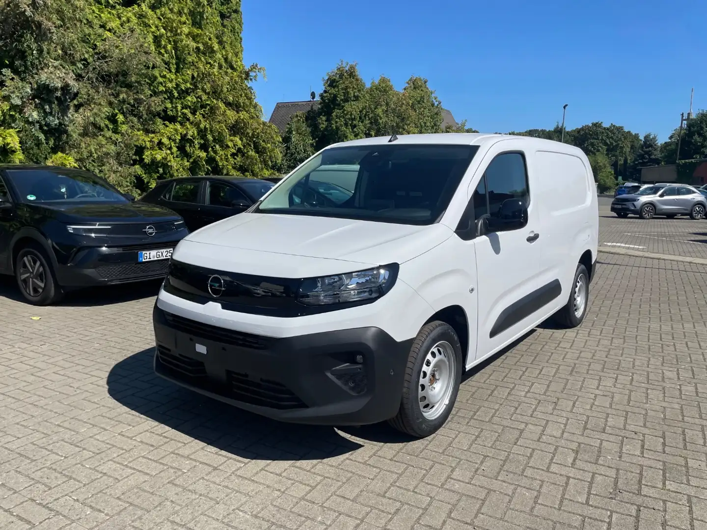Opel Combo L2H1 XL Cargo 1.5 Kastenwag. für 19499€ nett Weiß - 2