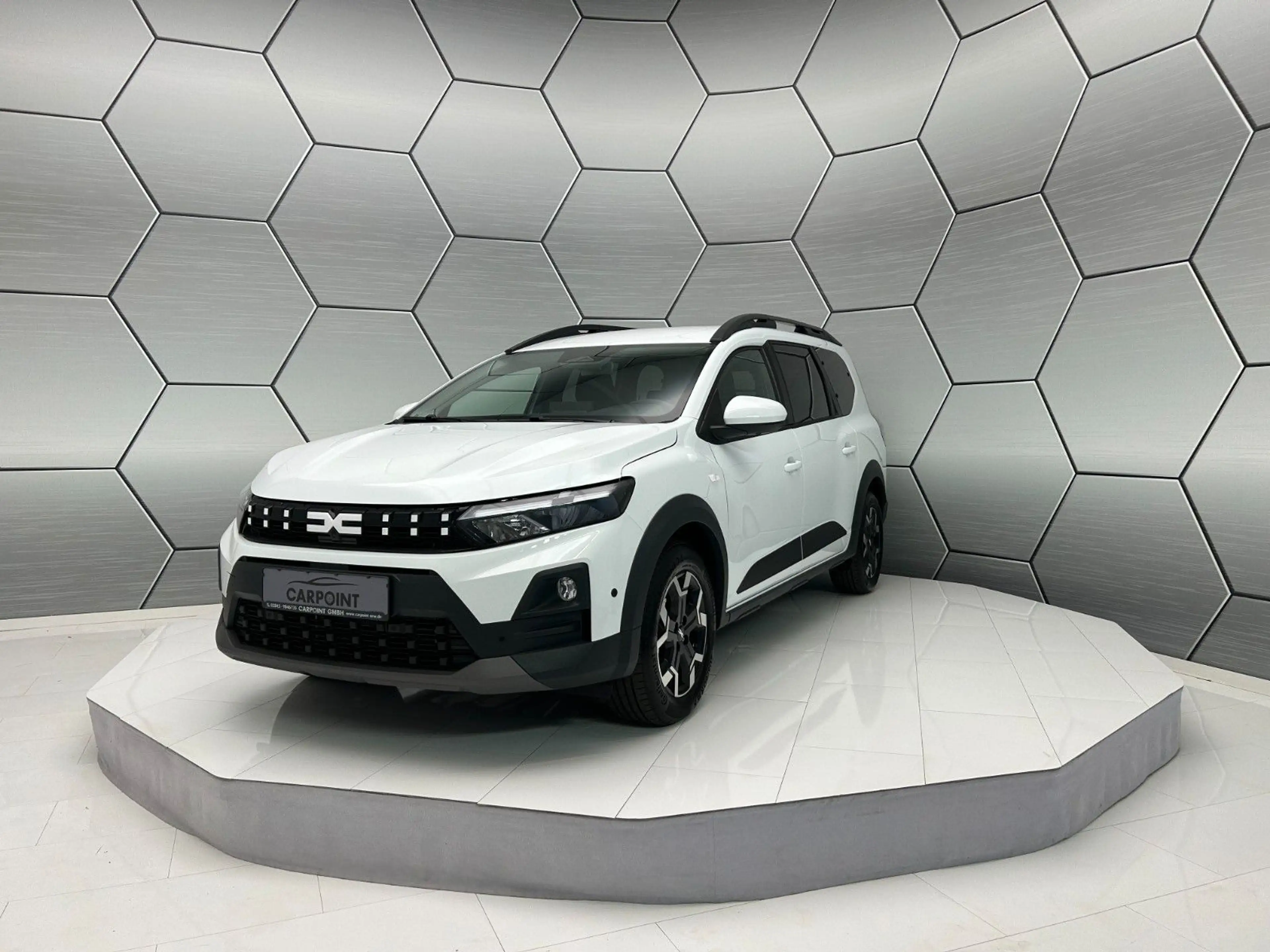Dacia Jogger Extreme Eco-G 120 7-Sitzer Winter/Driving — photo 2