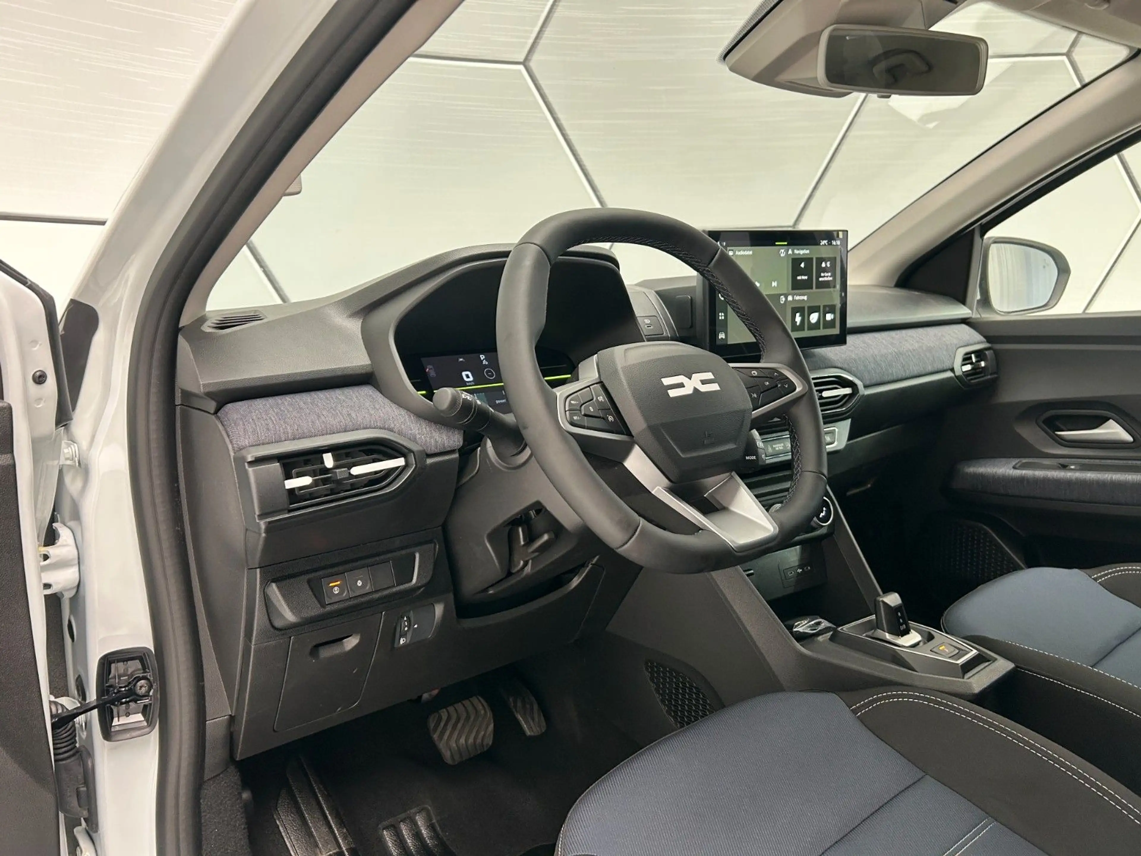 Dacia Jogger Extreme Eco-G 120 7-Sitzer Winter/Driving — photo 12