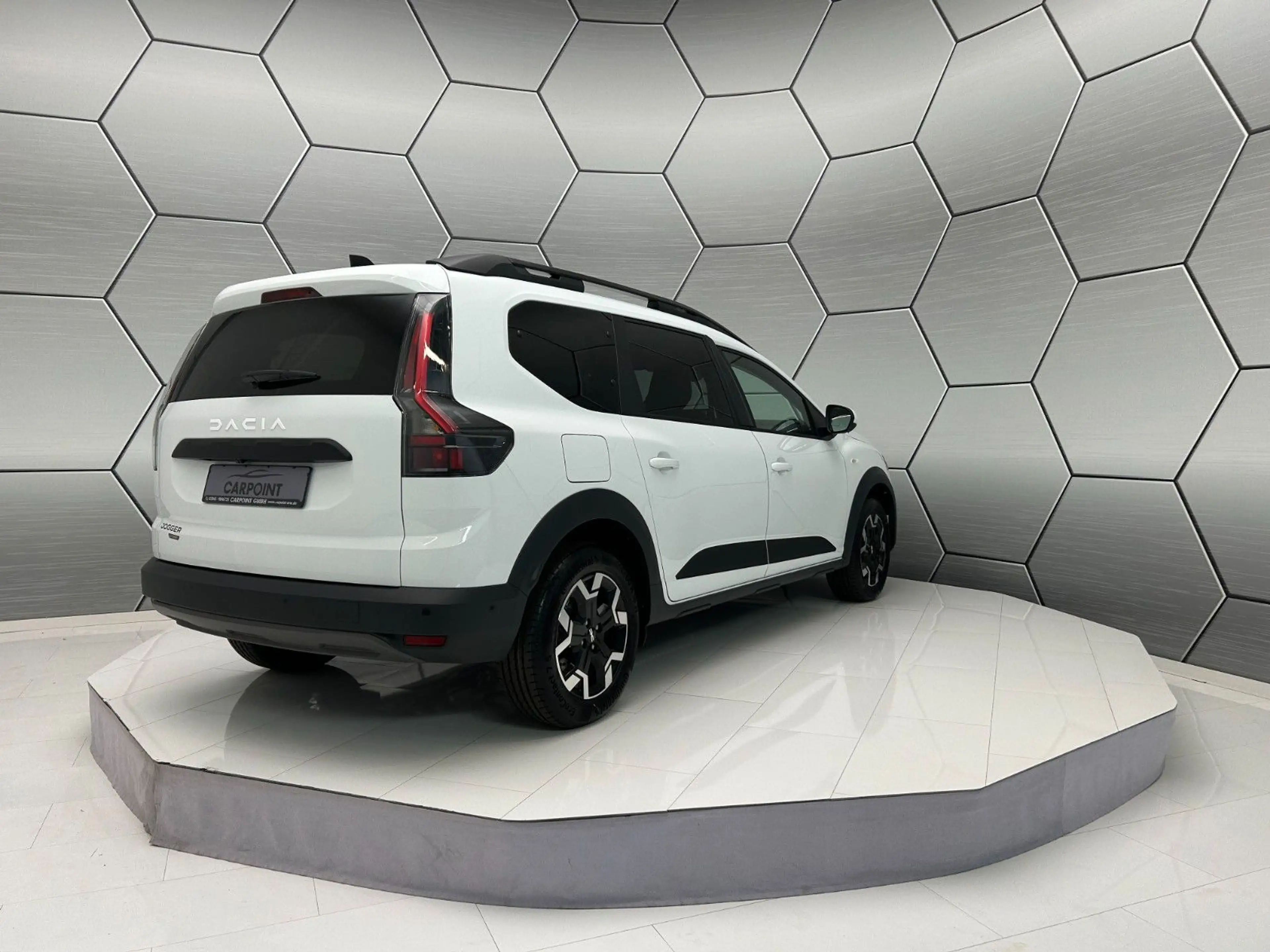 Dacia Jogger Extreme Eco-G 120 7-Sitzer Winter/Driving — photo 6