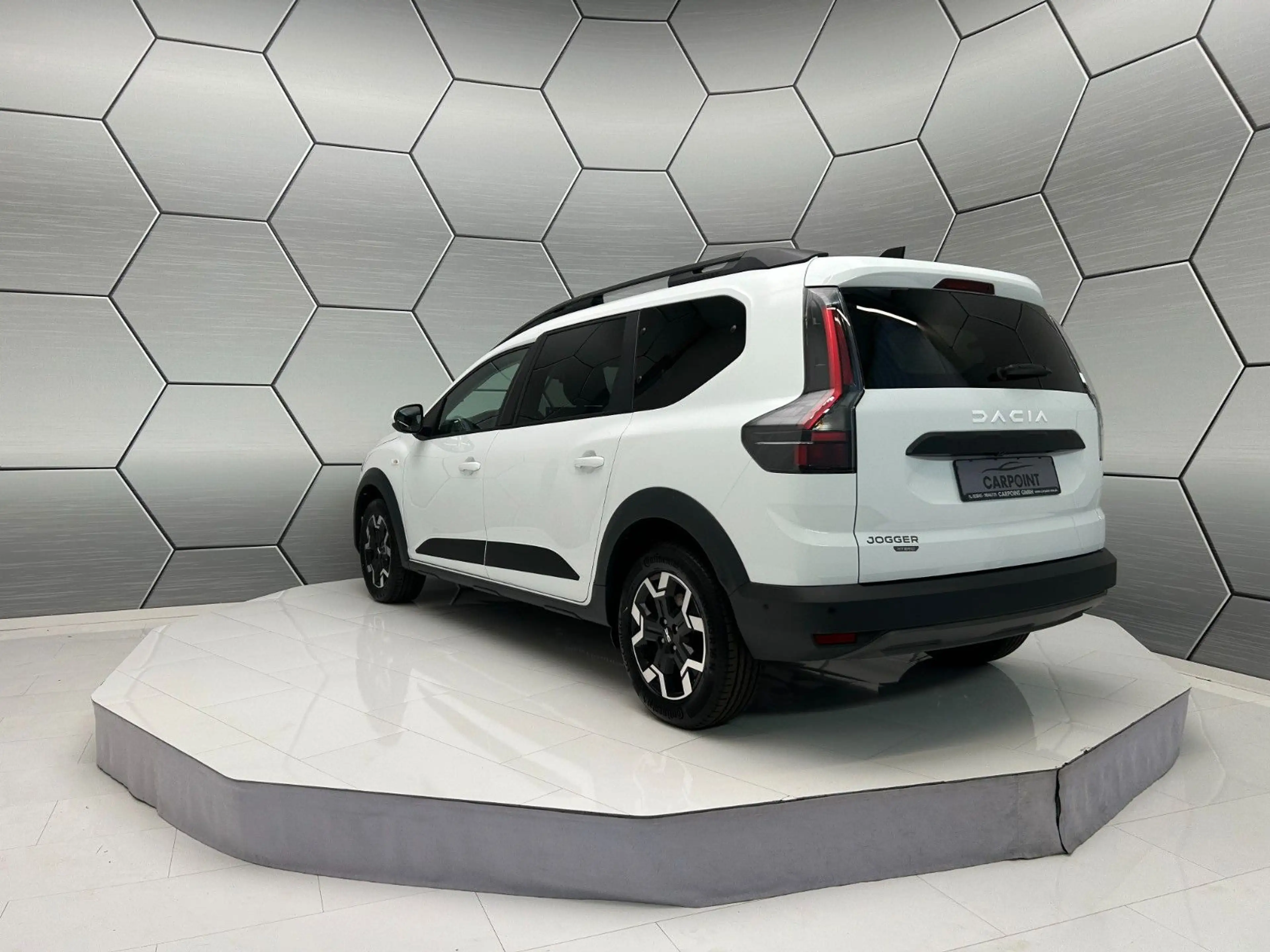 Dacia Jogger Extreme Eco-G 120 7-Sitzer Winter/Driving — photo 4