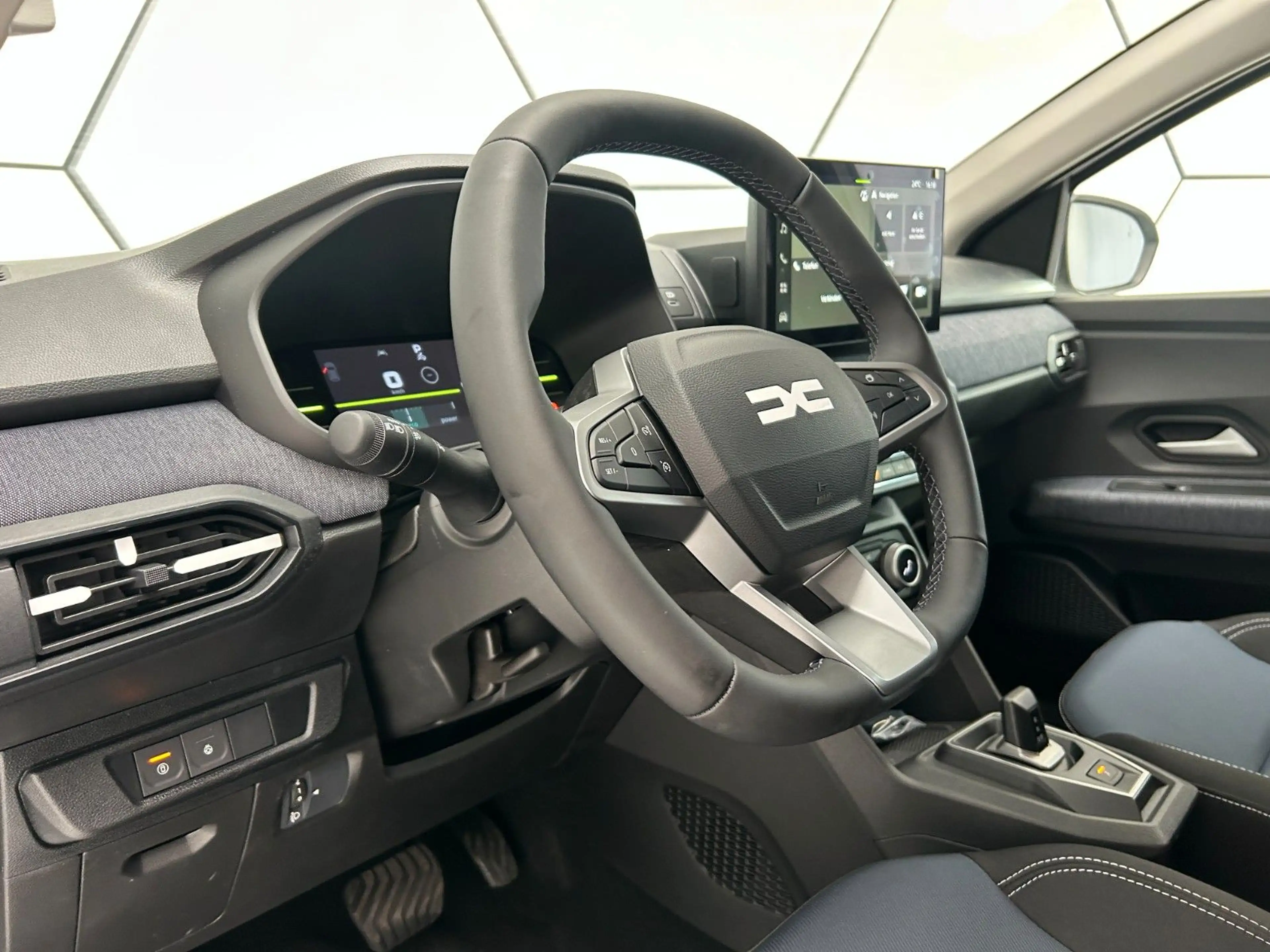 Dacia Jogger Extreme Eco-G 120 7-Sitzer Winter/Driving — photo 14