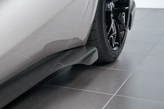 Ferrari 812 view 14