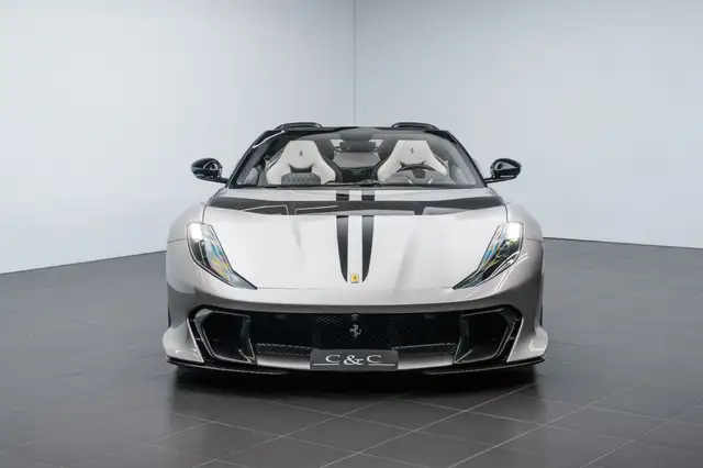Ferrari 812 view 3