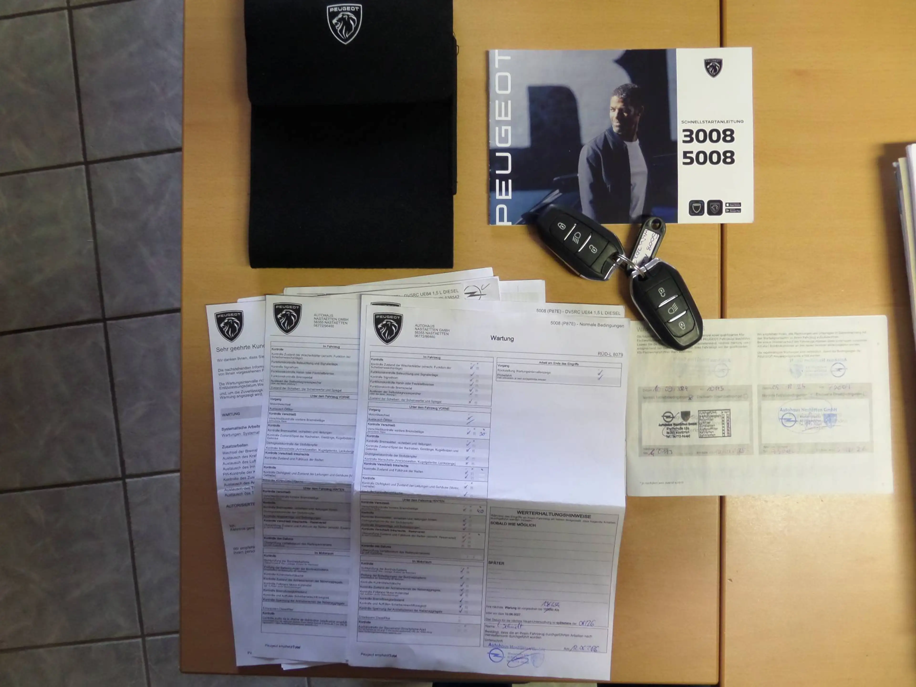 Peugeot 5008 1.5 BlueHDI+Autom+7xT-Leder+Navi+LED+Cam+Totw.+SpurA.+1.Hand+metallic weiss — photo 12