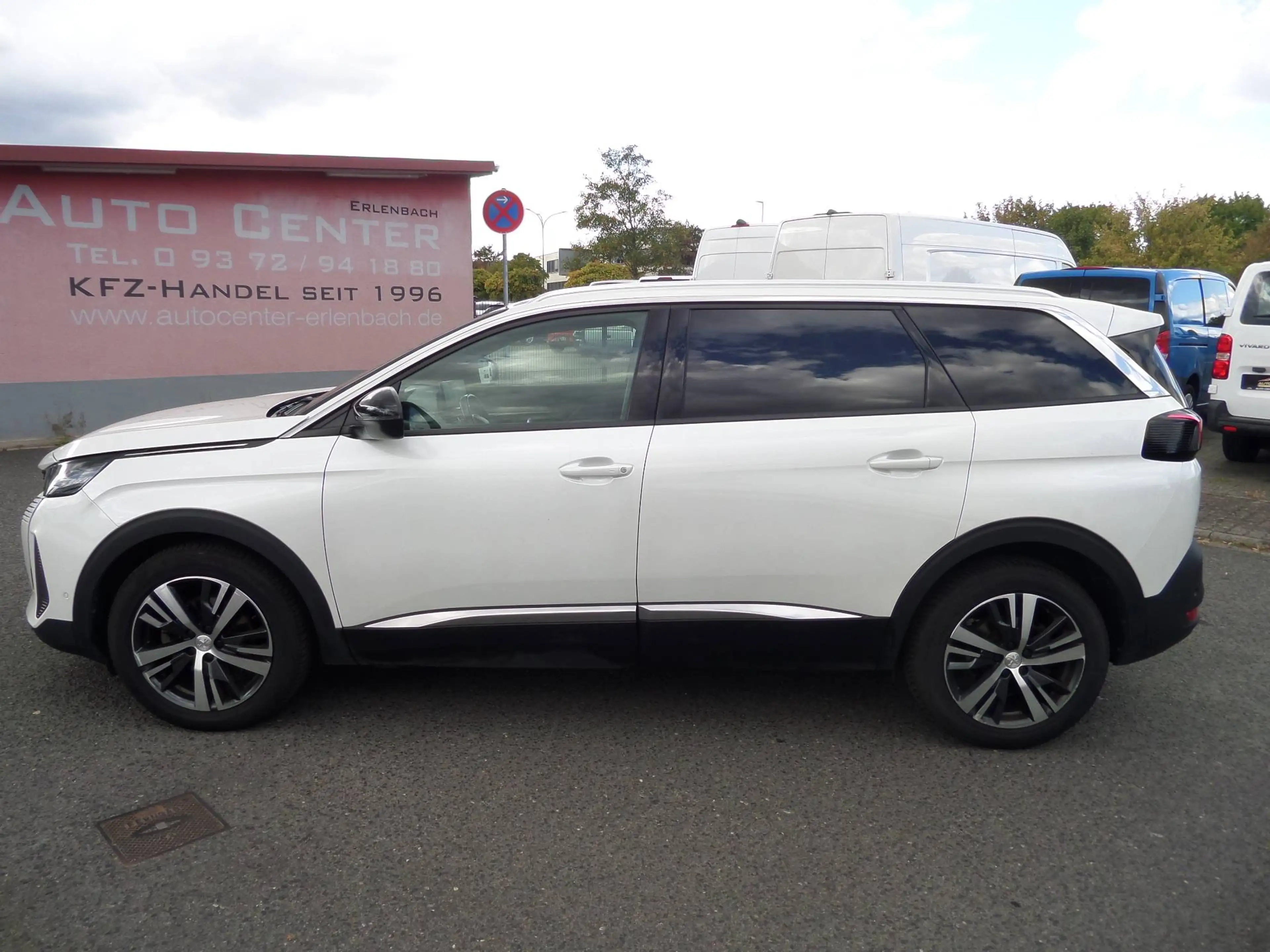 Peugeot 5008 1.5 BlueHDI+Autom+7xT-Leder+Navi+LED+Cam+Totw.+SpurA.+1.Hand+metallic weiss — photo 6