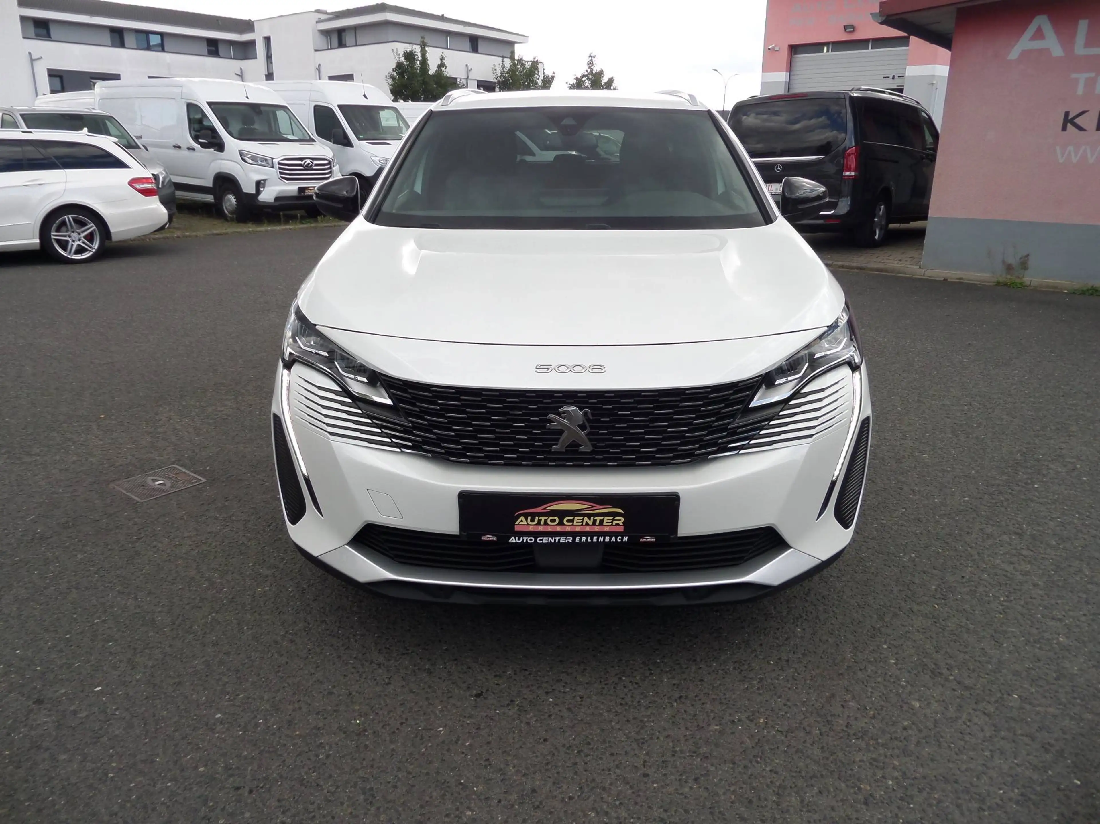 Peugeot 5008 1.5 BlueHDI+Autom+7xT-Leder+Navi+LED+Cam+Totw.+SpurA.+1.Hand+metallic weiss — photo 8