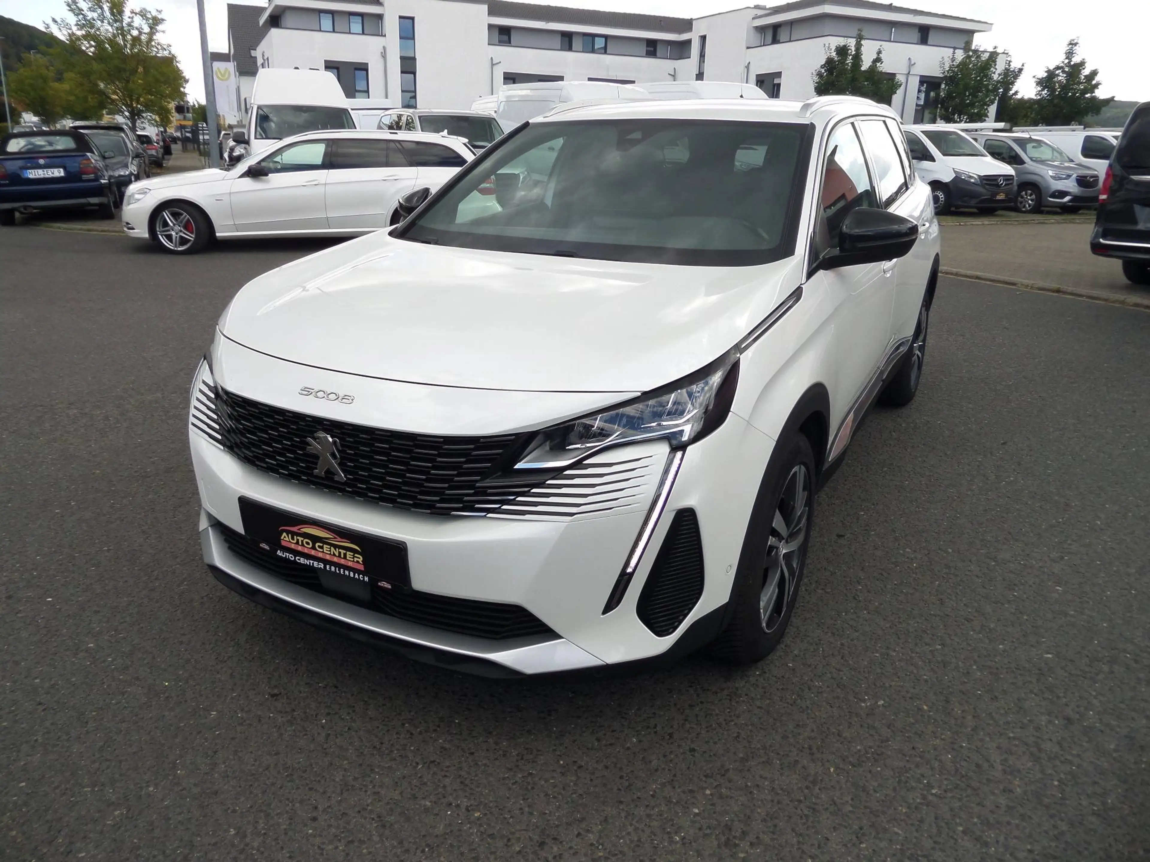 Peugeot 5008 1.5 BlueHDI+Autom+7xT-Leder+Navi+LED+Cam+Totw.+SpurA.+1.Hand+metallic weiss — photo 7