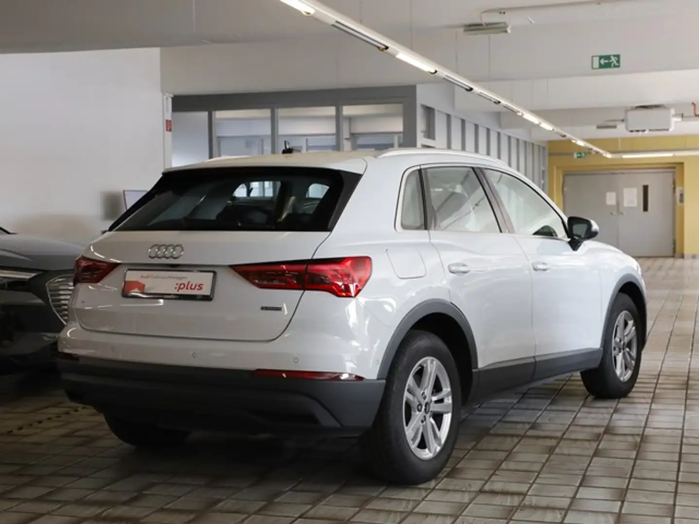 Audi Q3 40 TFSI quattro LED Navi+ Kamera PDC Weiß - 2