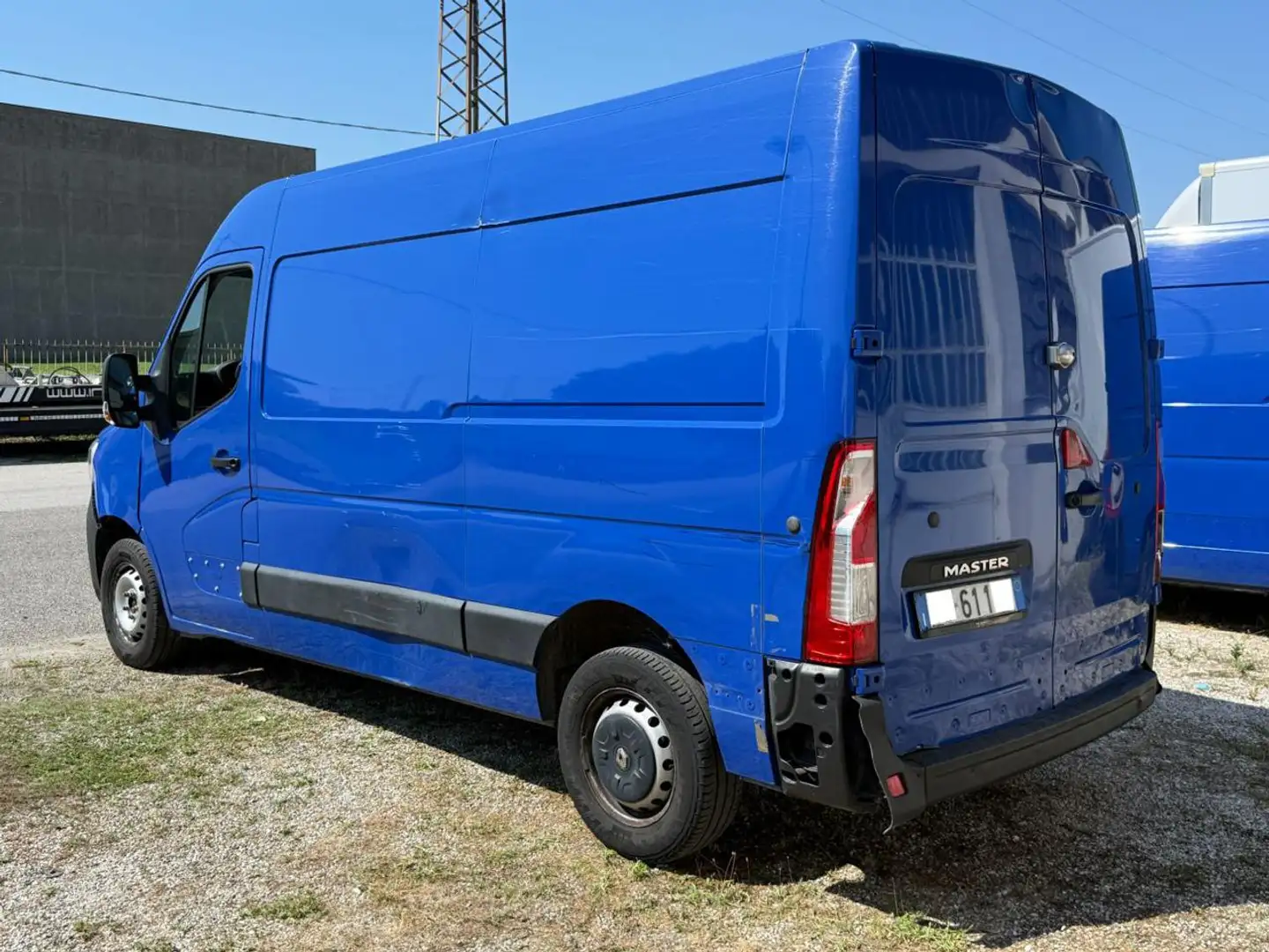 Renault Master T33 2.3 dCi 135 CV PASSO MEDIO Bleu - 2