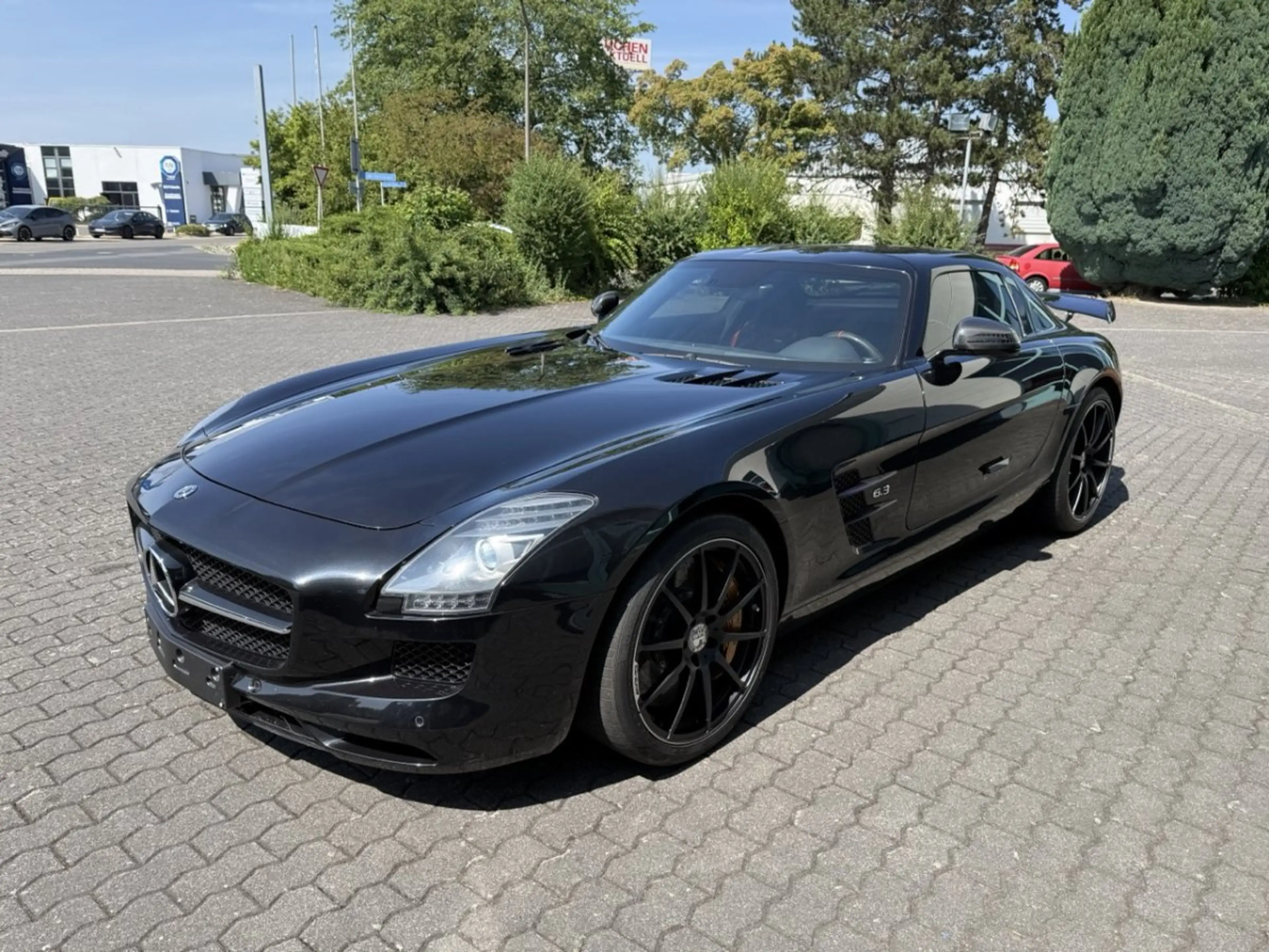 Mercedes-Benz SLS AMG GT — photo 4
