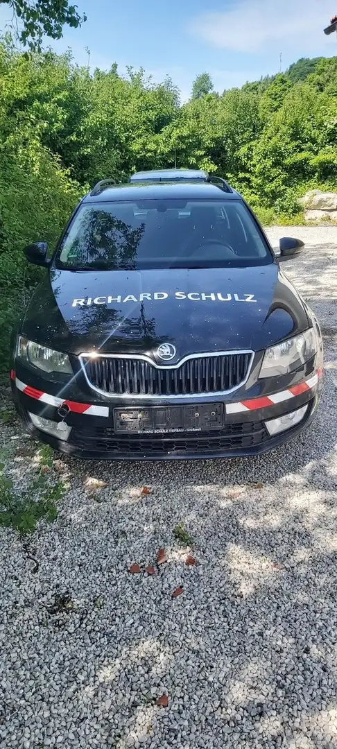 Skoda Octavia OCTAVIA COMBI AMBITION 2.0 TDI DSG Zwart - 2