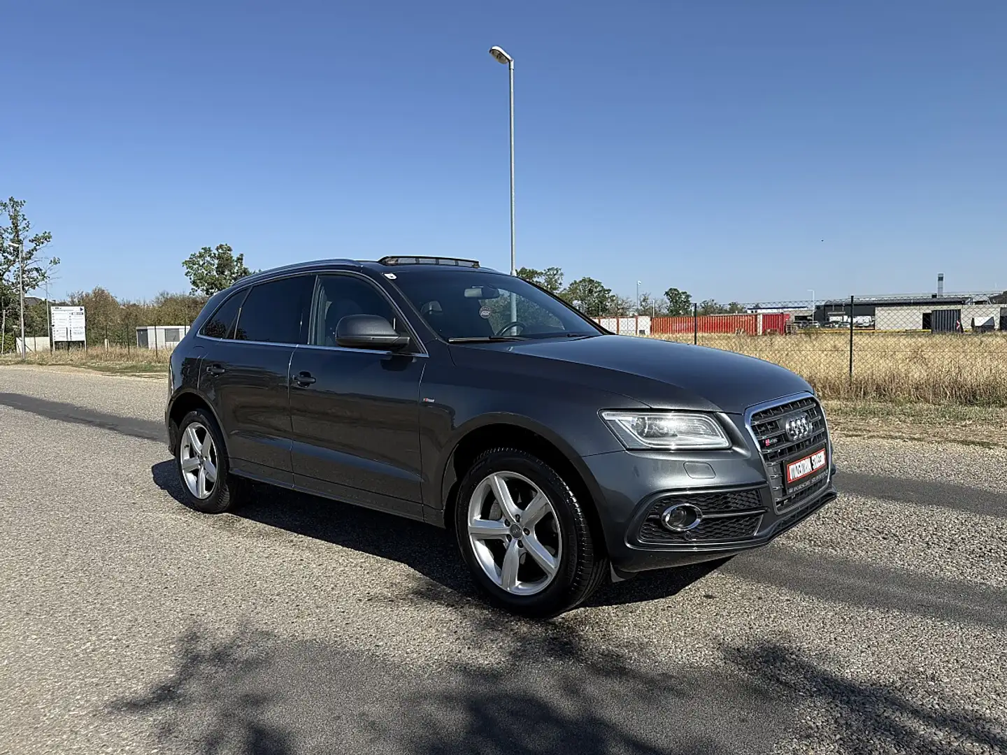 Audi Q5 3,0 TDI quattro * 3x S-lIne* Sport DPF S-tronic Grau - 2