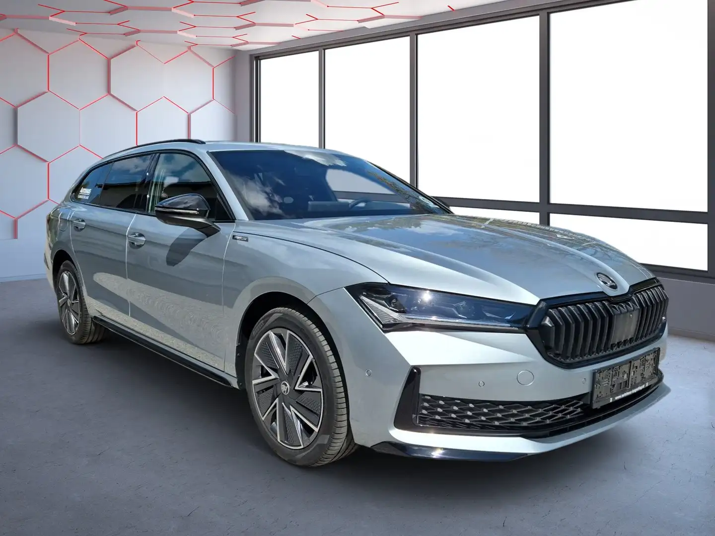 Skoda Superb Sportline iV TSI DSG Silber - 2