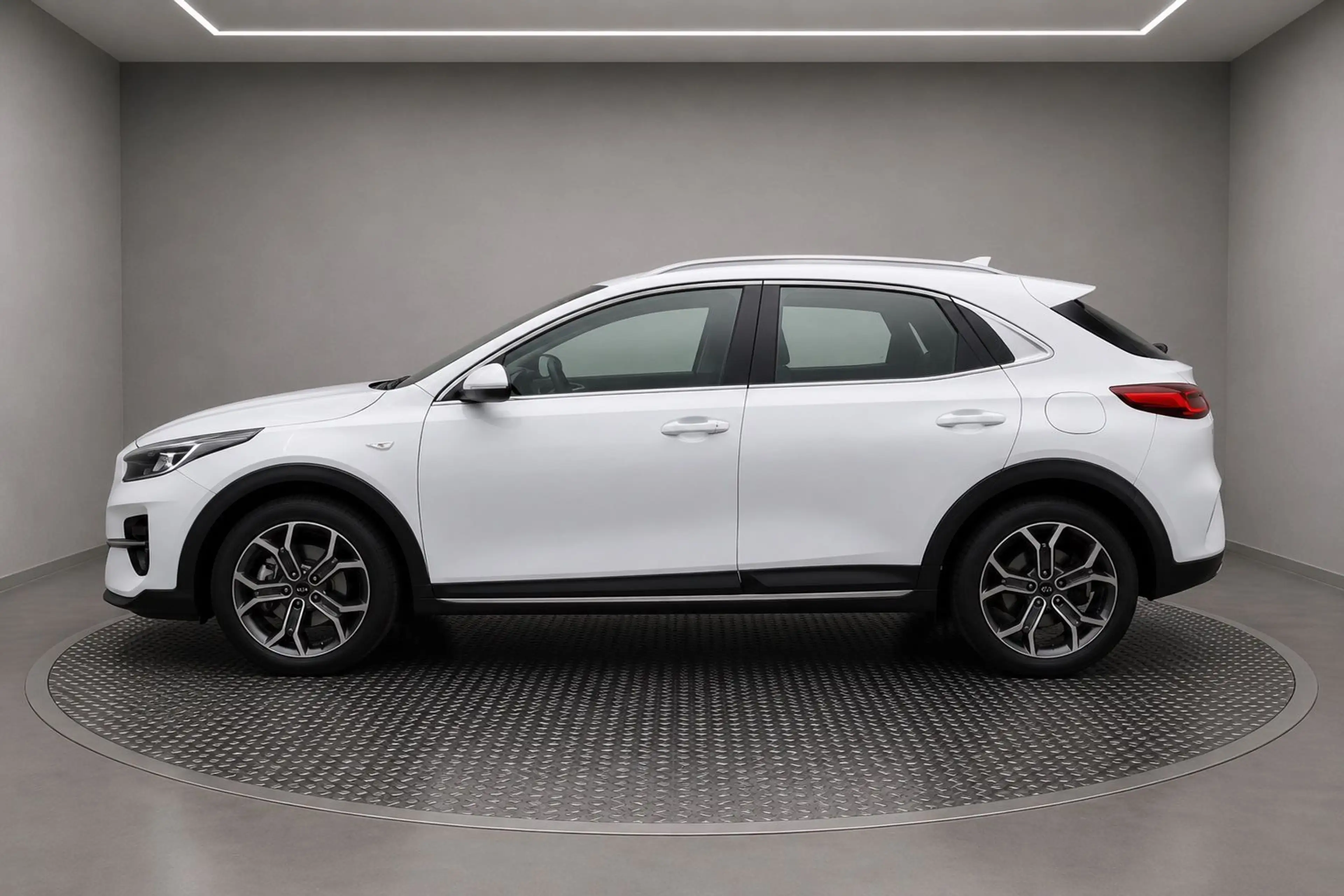 Kia XCeed Vision 1.5 T-GDI /KAMERA/NAVI/SHZ/LRHZ/ — photo 2
