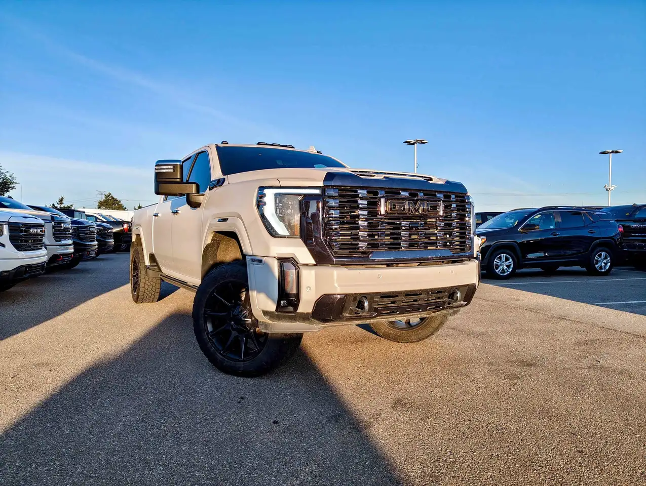 GMC Sierra 3500HD photo GMC Sierra 3500HD
