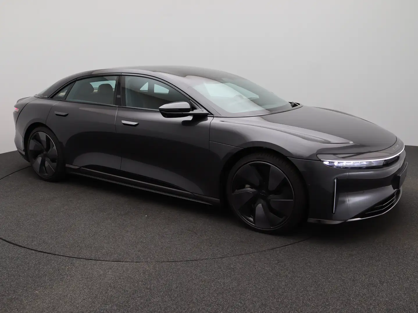 Lucid Air Grand Touring Grau - 1