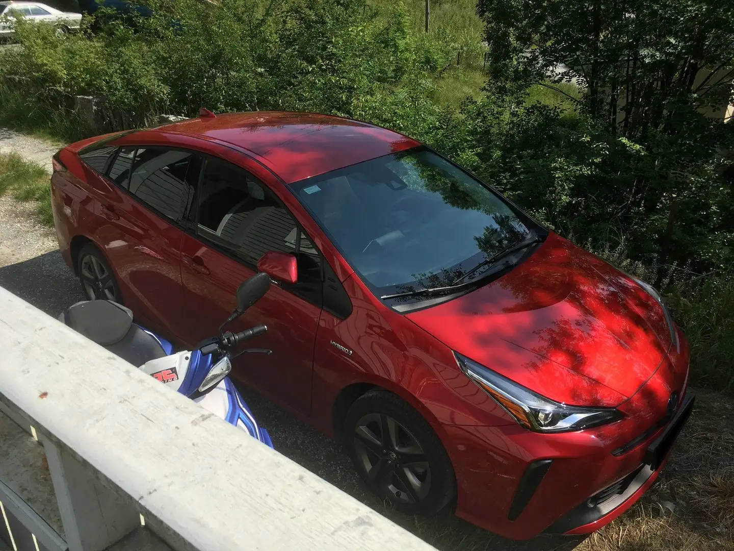 Toyota Prius Prius (Hybrid) Executive Rouge - 2