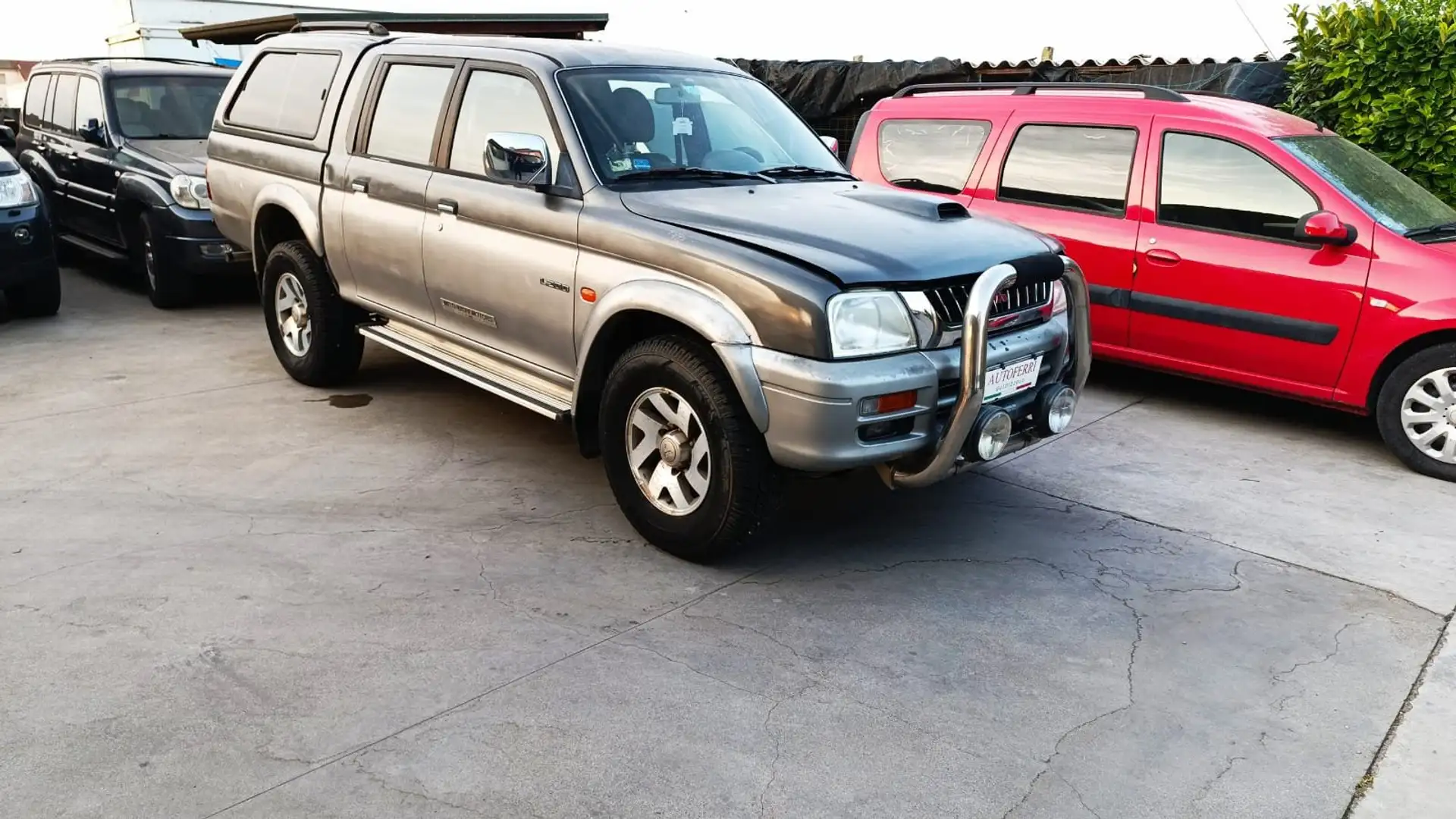Mitsubishi L200 L200 d.cab 2.5 tdi GLS Special Action 2 4wd Grigio - 1