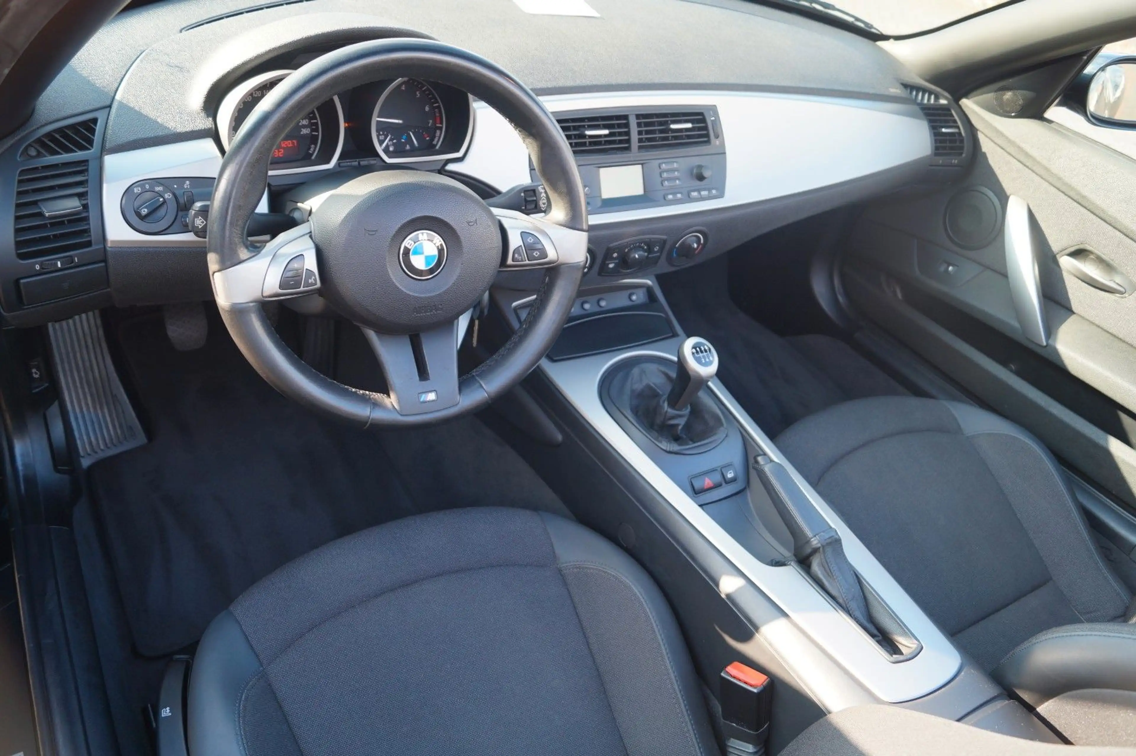 BMW Z4 Roadster 2.5 i *Navi*SHZ*PDC*Klima*Radio* — photo 7