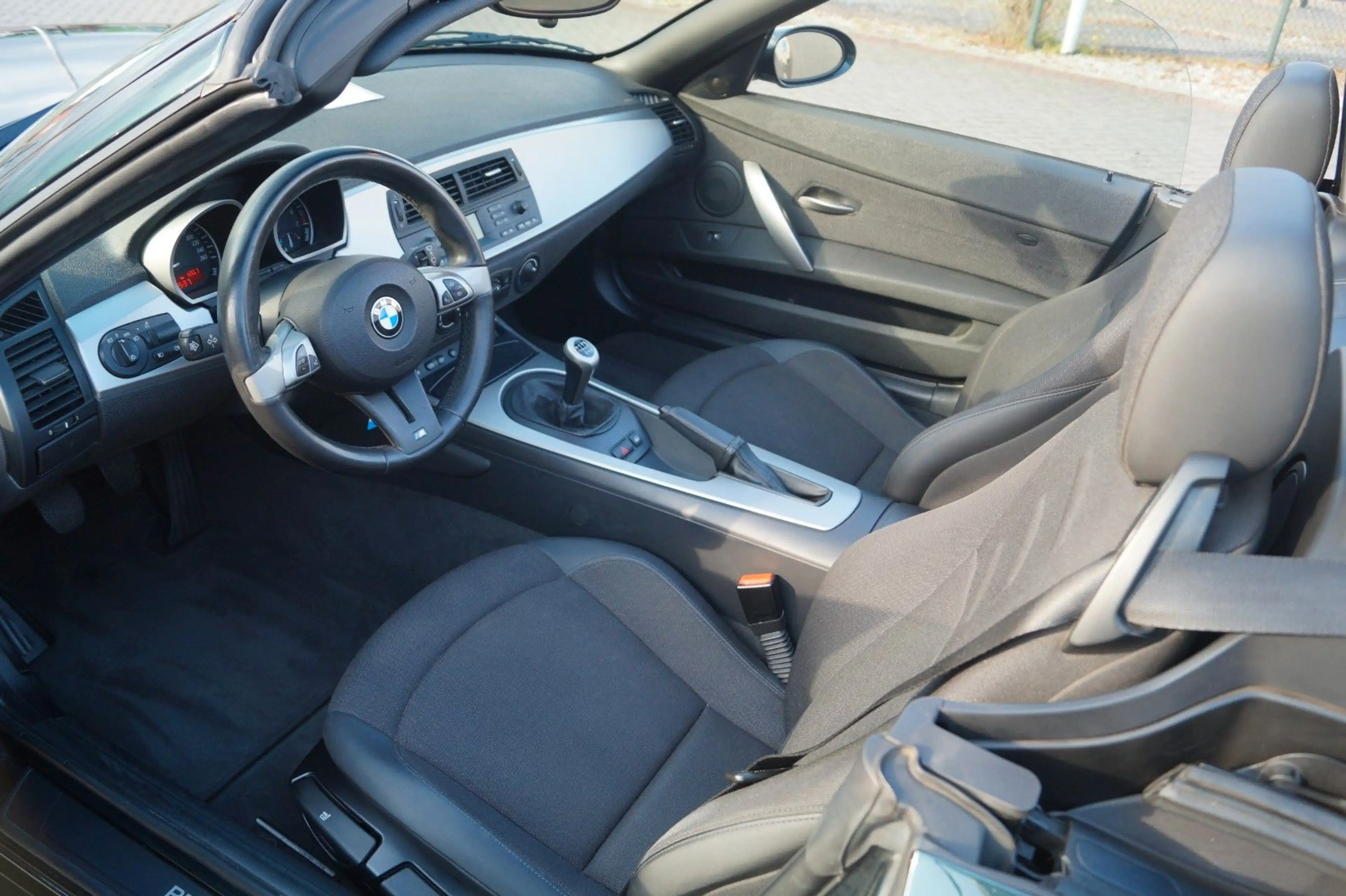 BMW Z4 Roadster 2.5 i *Navi*SHZ*PDC*Klima*Radio* — photo 15
