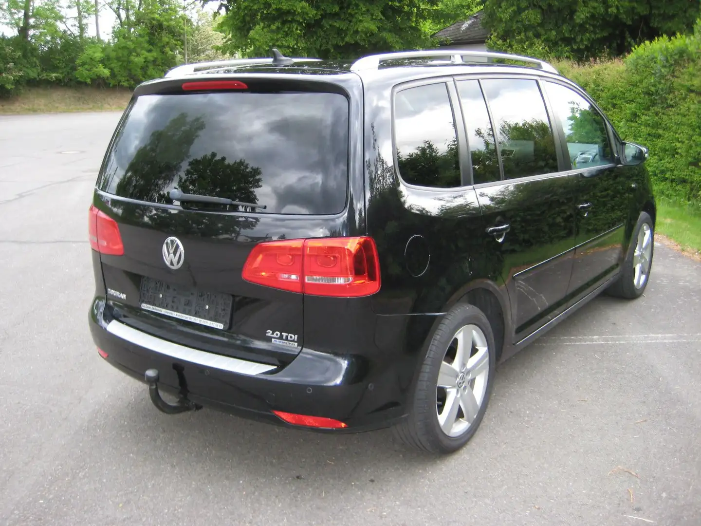 Volkswagen Touran Life 2.0 TDI aus Rentnerbesitz -7 Sitze! Negro - 2