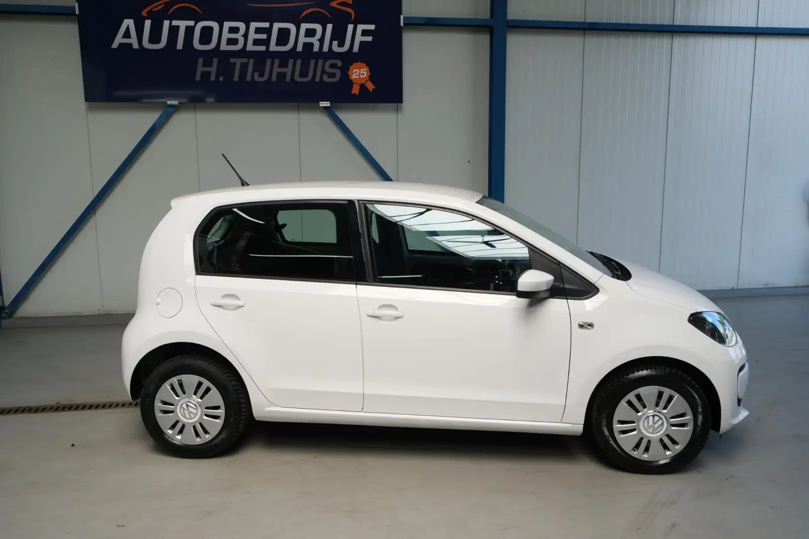 Volkswagen up! 1.0 move up! BlueMotion Benzine/CNG - N.A.P. Airco Wit - 2