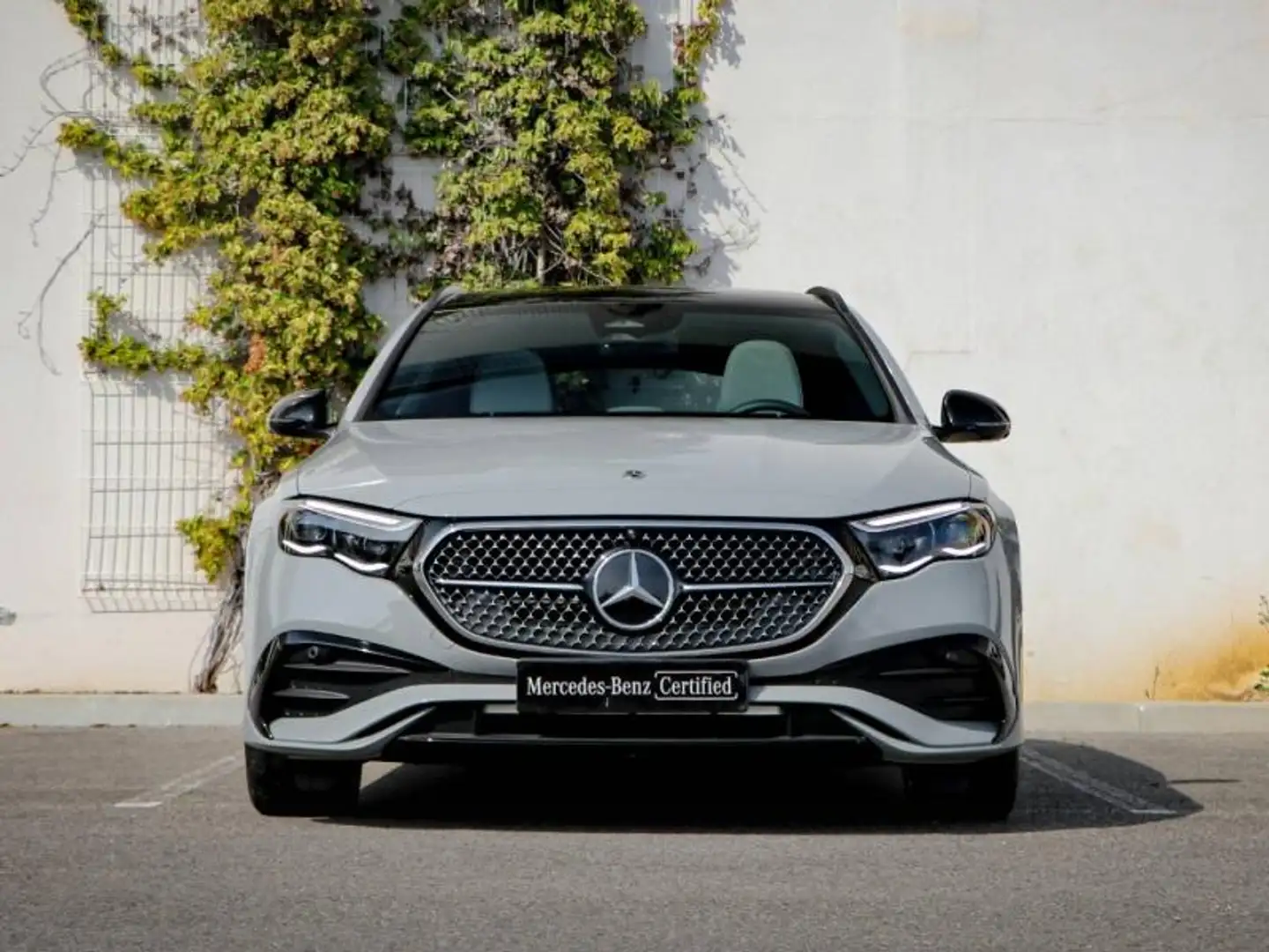 Mercedes-Benz E 300 300 e Hybrid EQ 204+129ch AMG Line+ 9G-Tronic Argent - 2