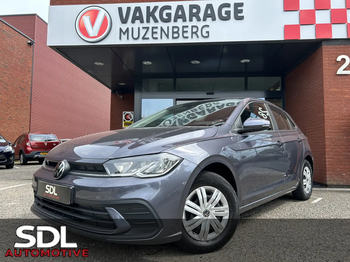 Volkswagen Polo 1.0 Comfortline // LED // CRUISE // PDC V+A // APP Grigio - 1