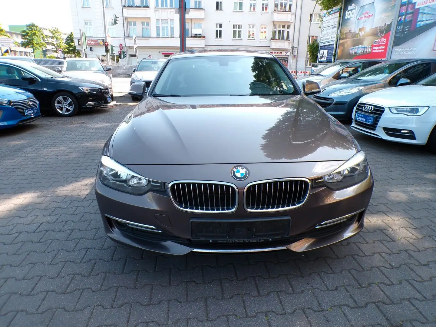 BMW 318 d Luxury Braun - 2