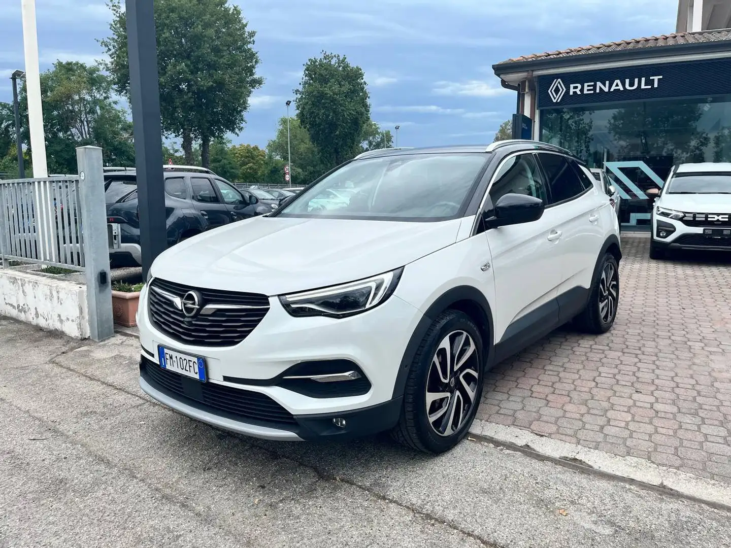 Opel Grandland Grandland X 1.6 diesel Ecotec Start&Stop Innovati Bianco - 1