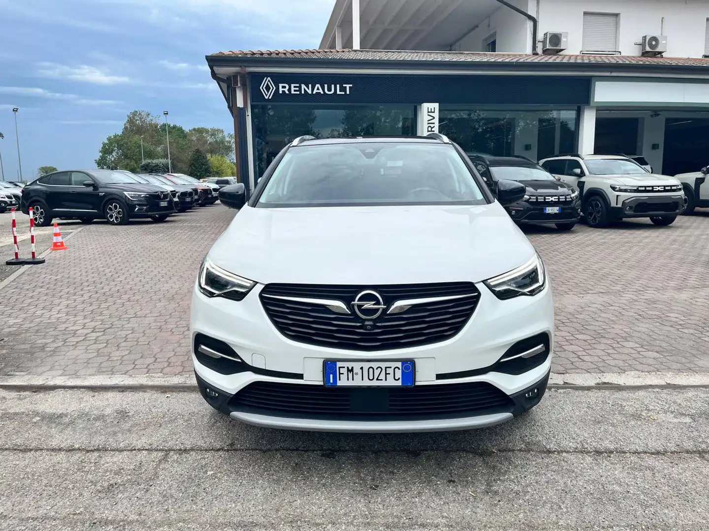 Opel Grandland Grandland X 1.6 diesel Ecotec Start&Stop Innovati Bianco - 2