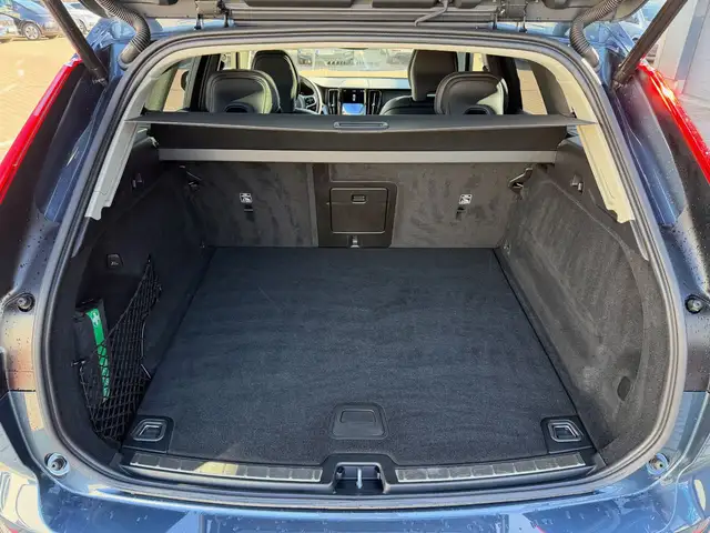 Volvo XC60 view 14