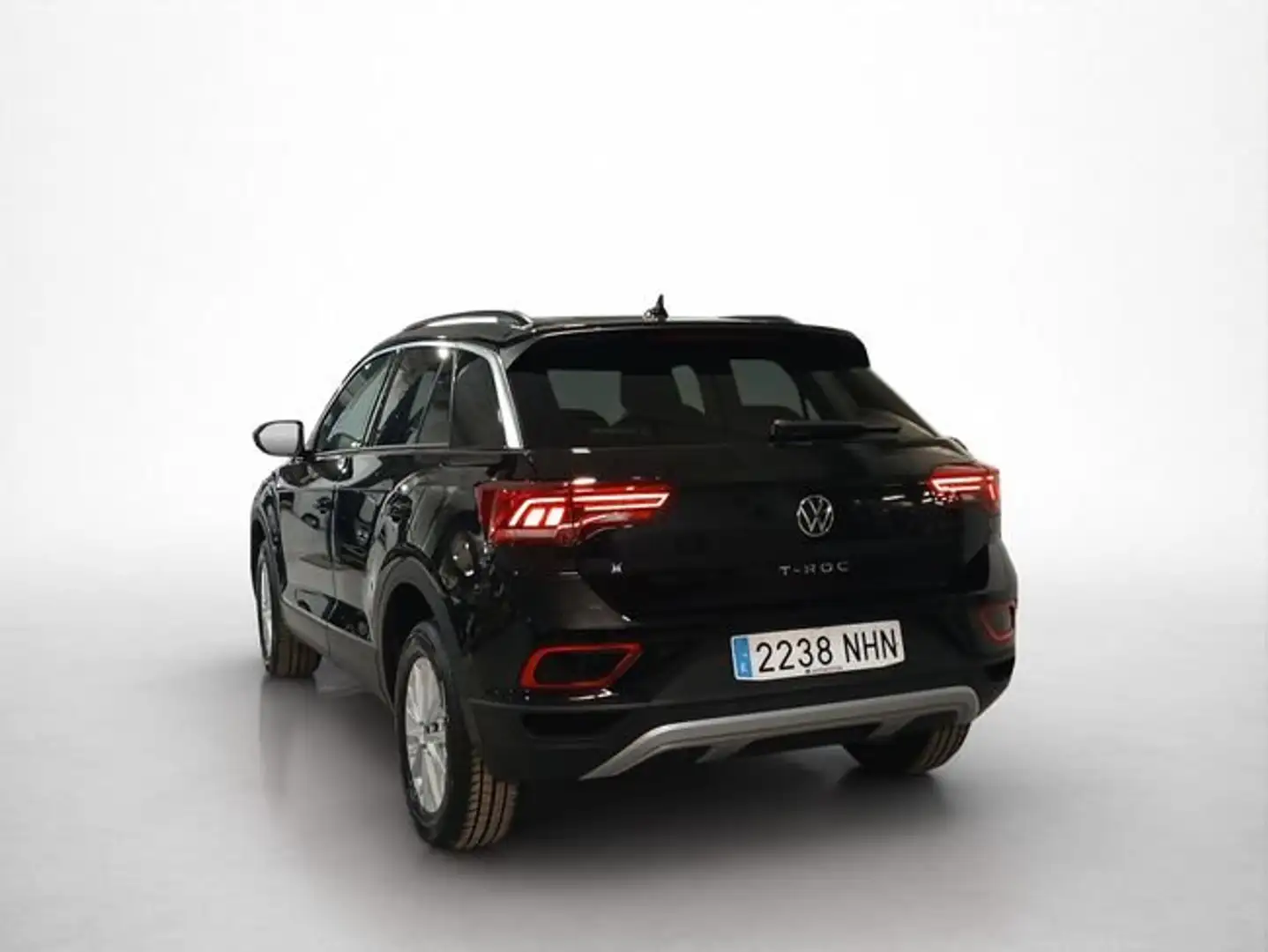 Volkswagen T-Roc 1.5 TSI 110KW DSG MAS 5P Negro - 2