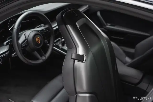 Porsche 992 Carrera 4S Coupe PDK LIFTACHSE BOSE SPORT-CHRONO Ansicht 39