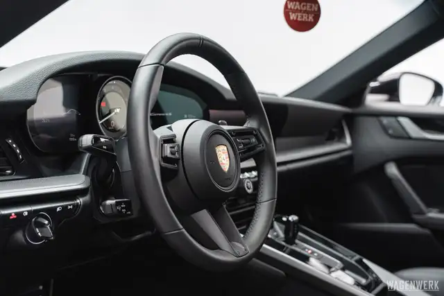 Porsche 992 Carrera 4S Coupe PDK LIFTACHSE BOSE SPORT-CHRONO Ansicht 31