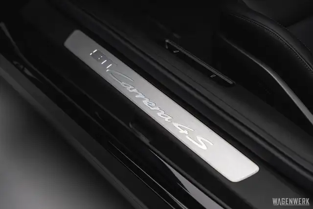 Porsche 992 Carrera 4S Coupe PDK LIFTACHSE BOSE SPORT-CHRONO Ansicht 40