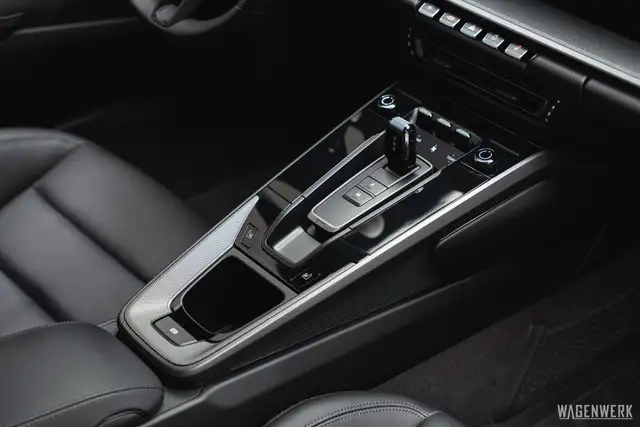 Porsche 992 Carrera 4S Coupe PDK LIFTACHSE BOSE SPORT-CHRONO Ansicht 42