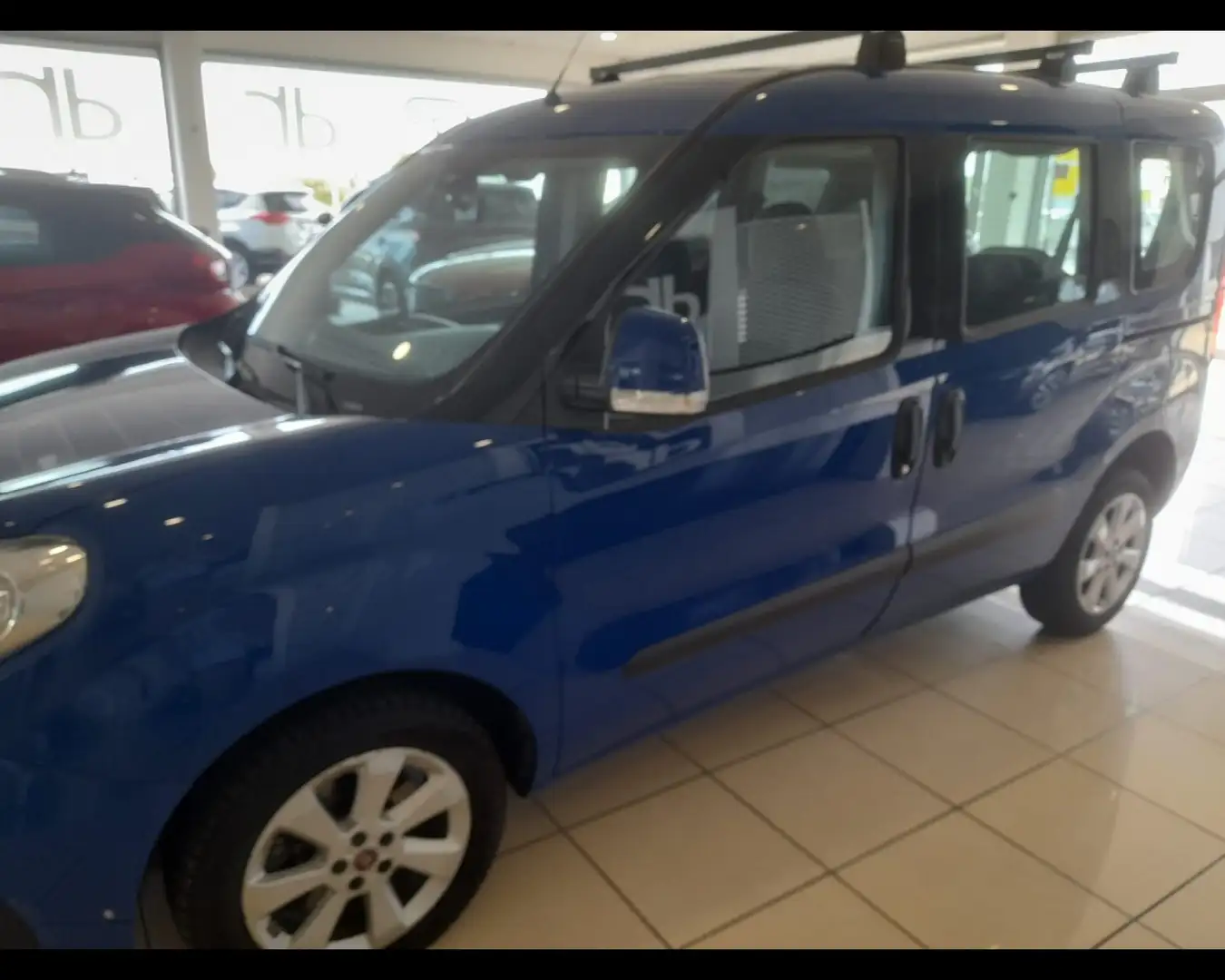 Fiat Doblo II -  1.6 mjt 16v Easy 120cv Blauw - 2