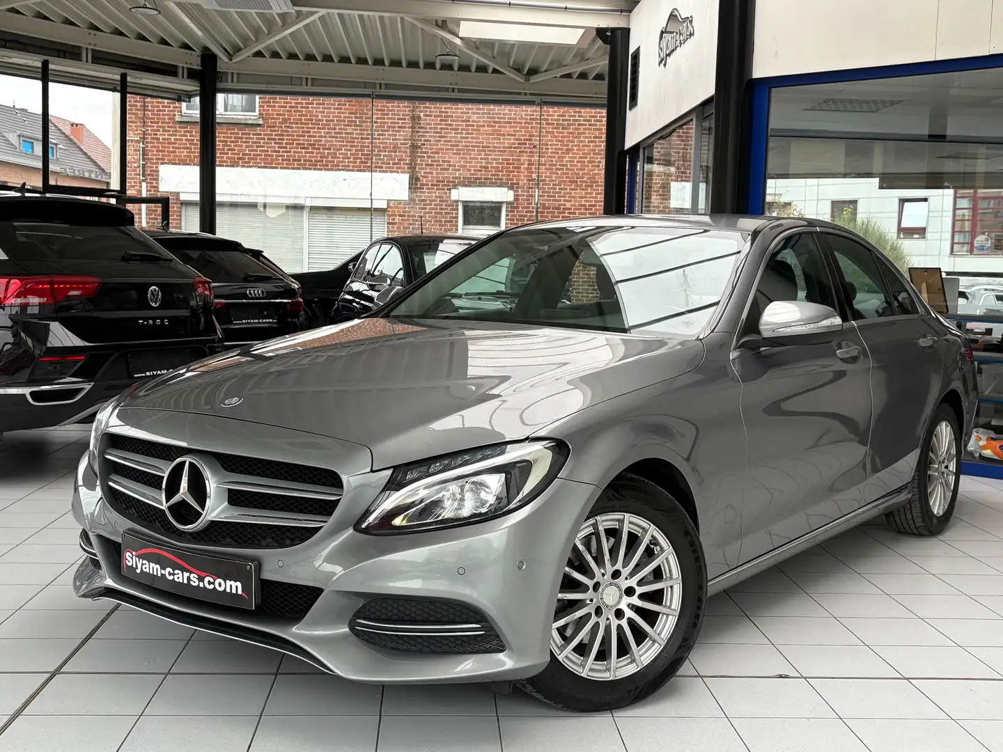 Mercedes-Benz C 180 C 180 d *XENON * CUIR * GPS * PDC * JANTES * Grijs - 1