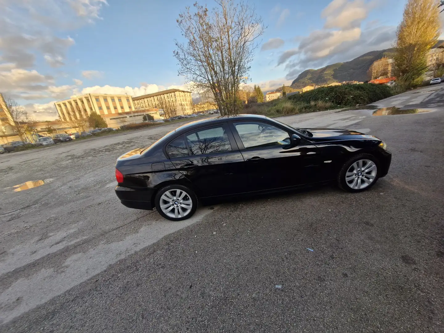 BMW 318 Attiva 2.0 143cv - 2