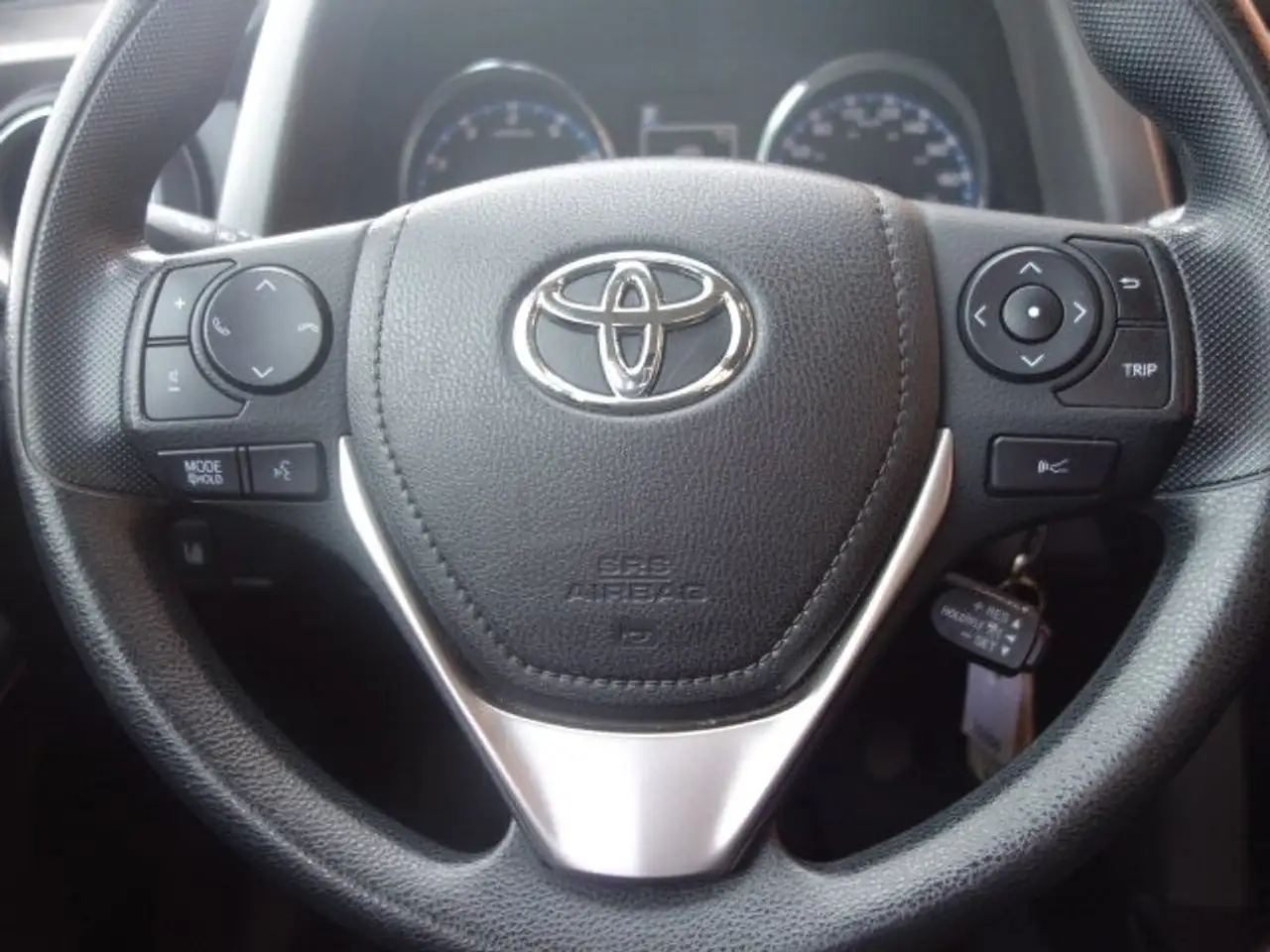 Toyota RAV 4 снимка Toyota RAV 4