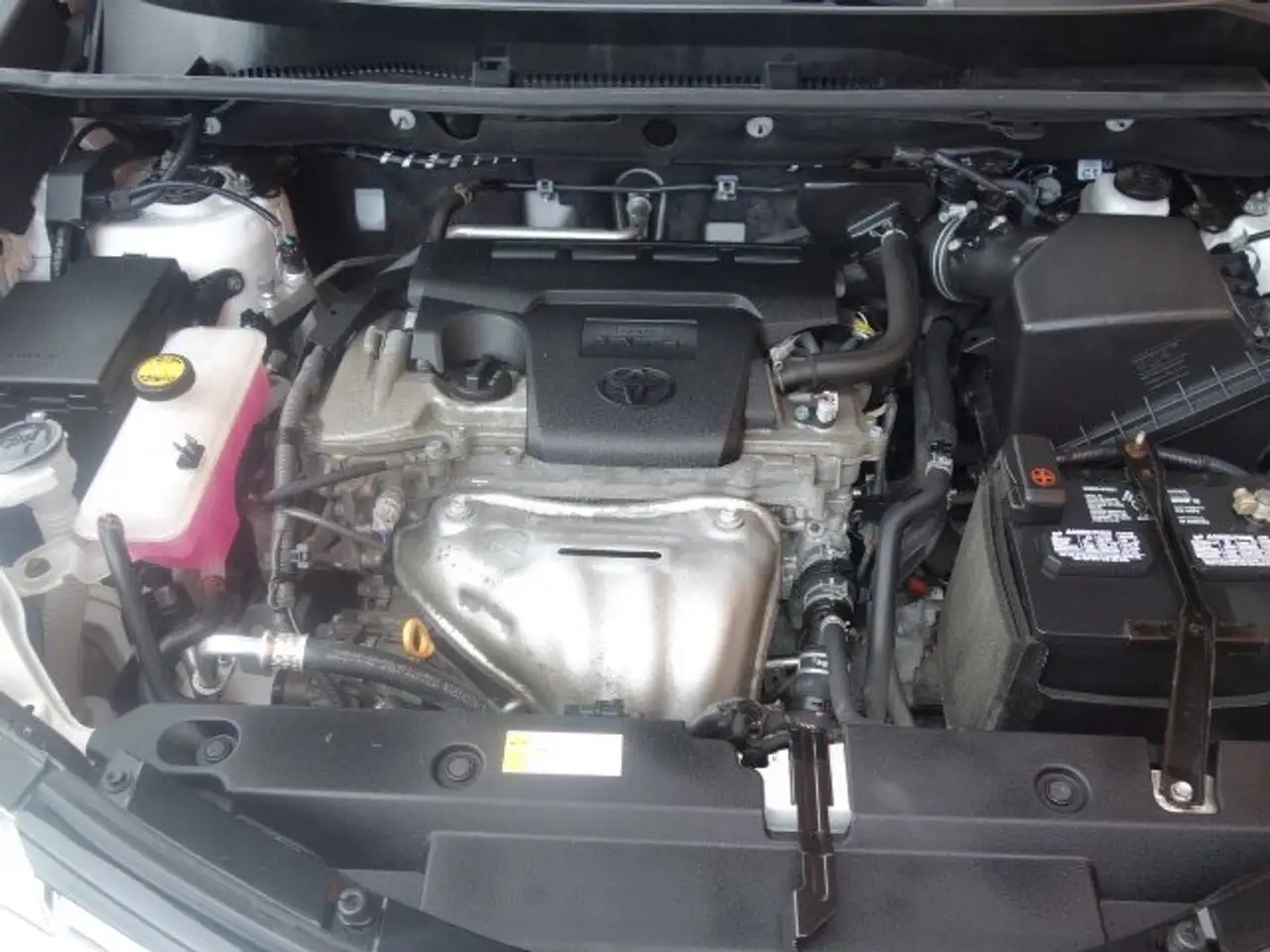 Toyota RAV 4 снимка Toyota RAV 4