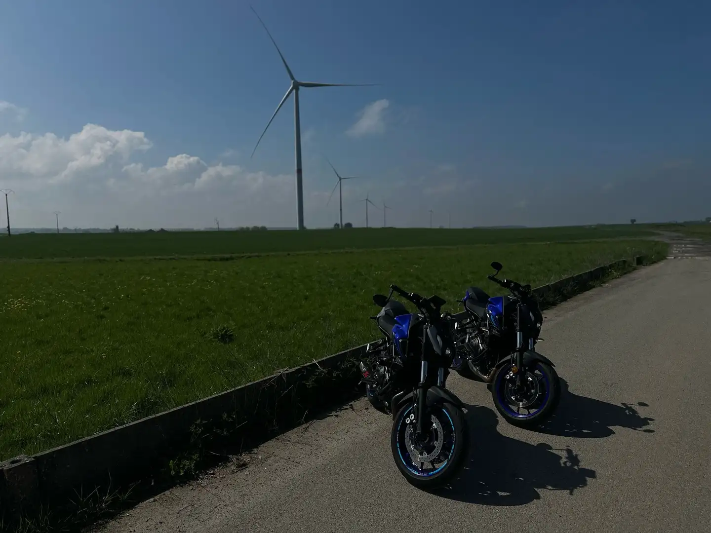 Yamaha MT-07 full power op papier A2 - 2