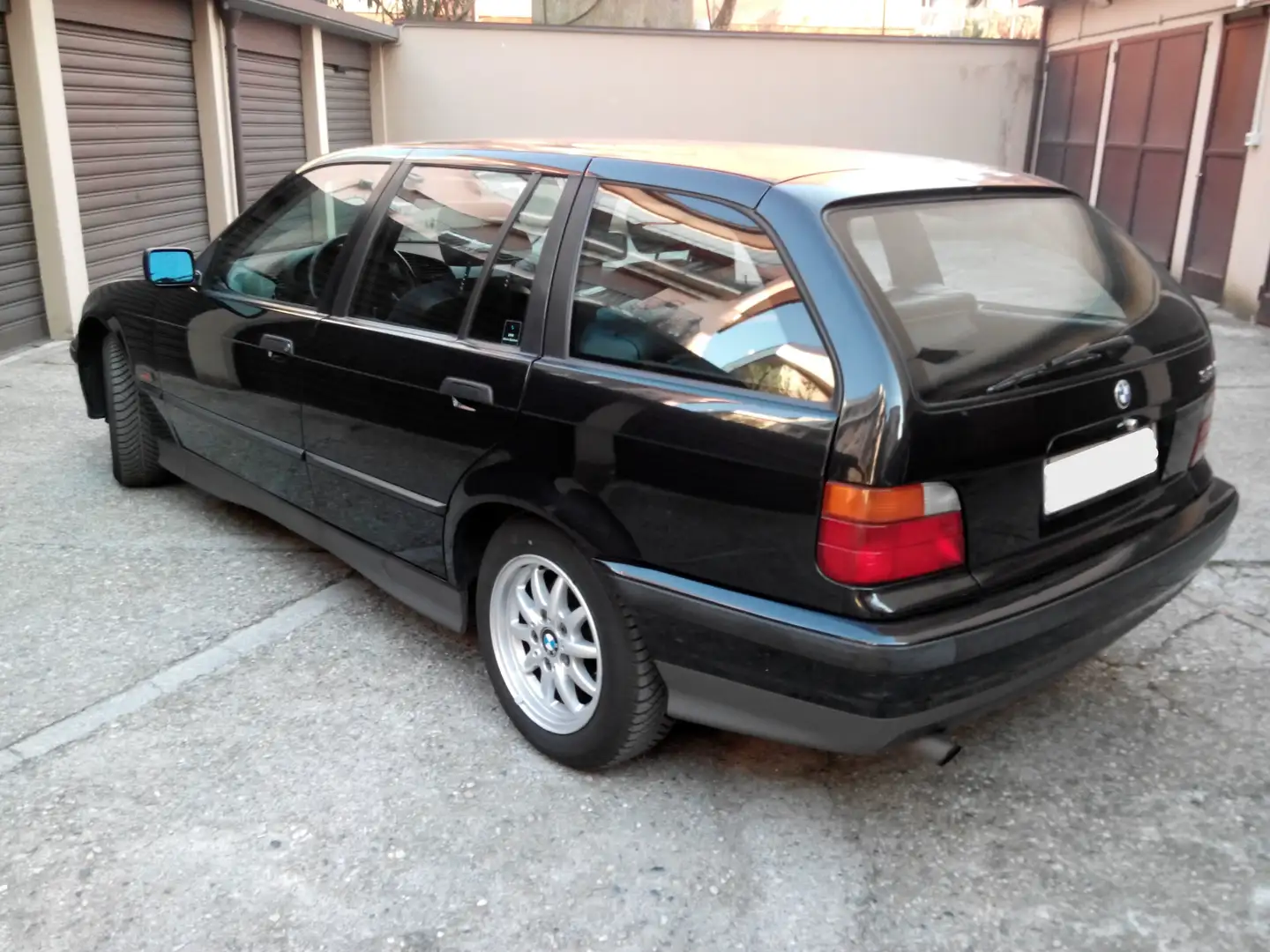 BMW 318 318i Gpl - ASI Černá - 2