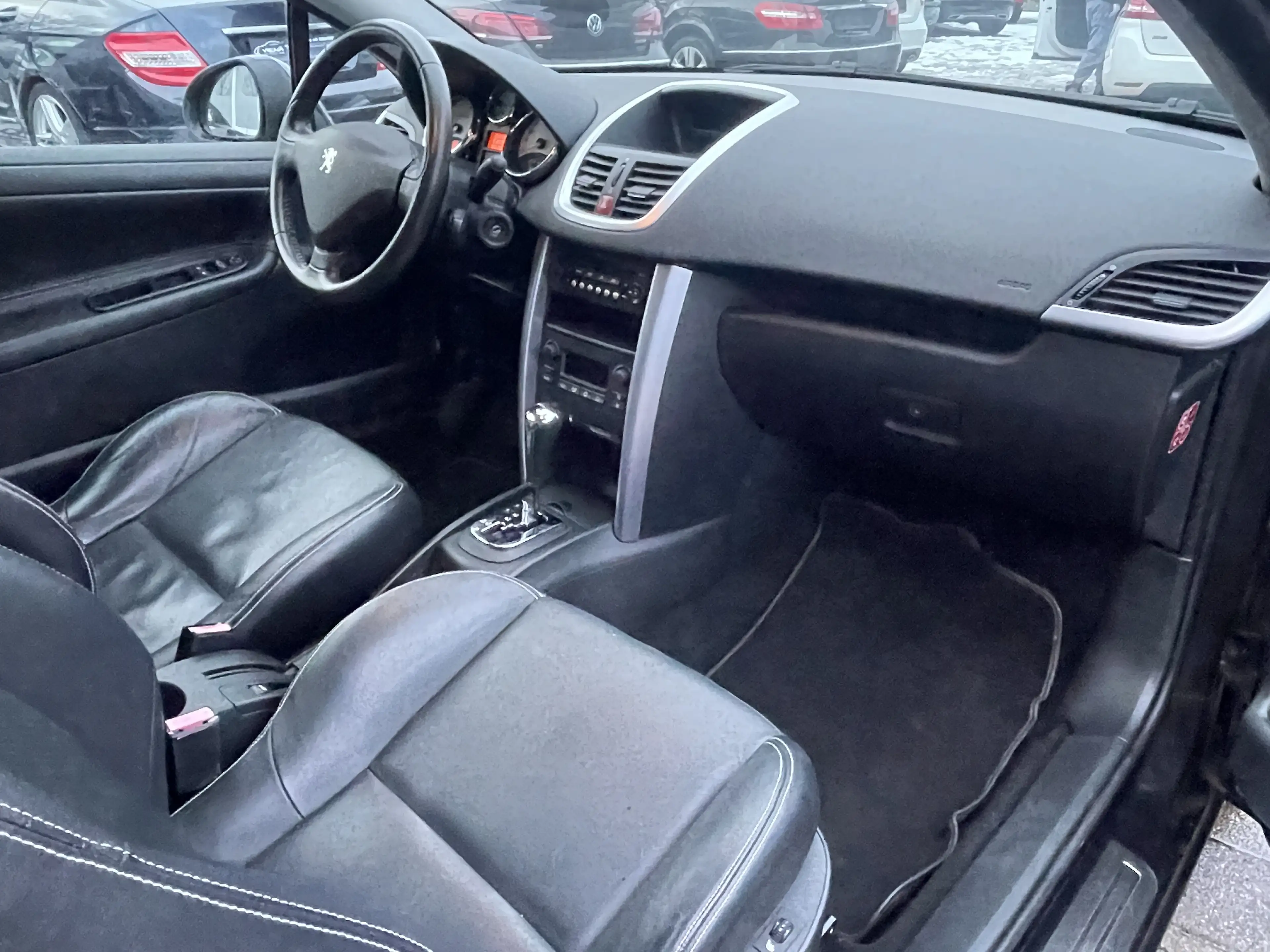 Peugeot 207 CC 1.6 Platinum 120 VTi Automatik 2.H S-Heft Top — photo 14