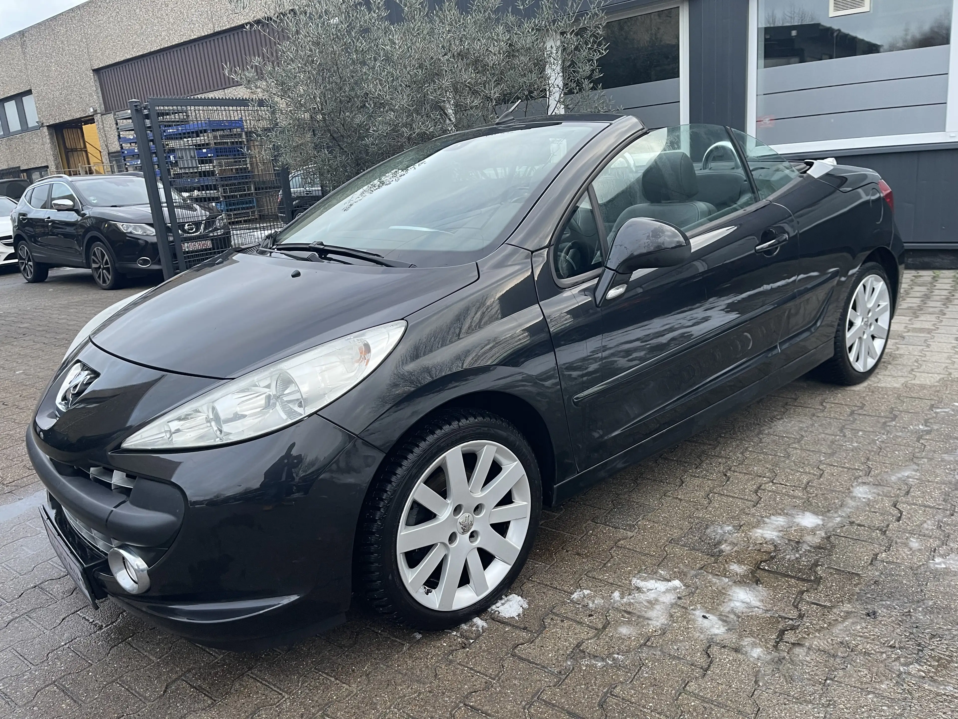 Peugeot 207 CC 1.6 Platinum 120 VTi Automatik 2.H S-Heft Top — photo 7