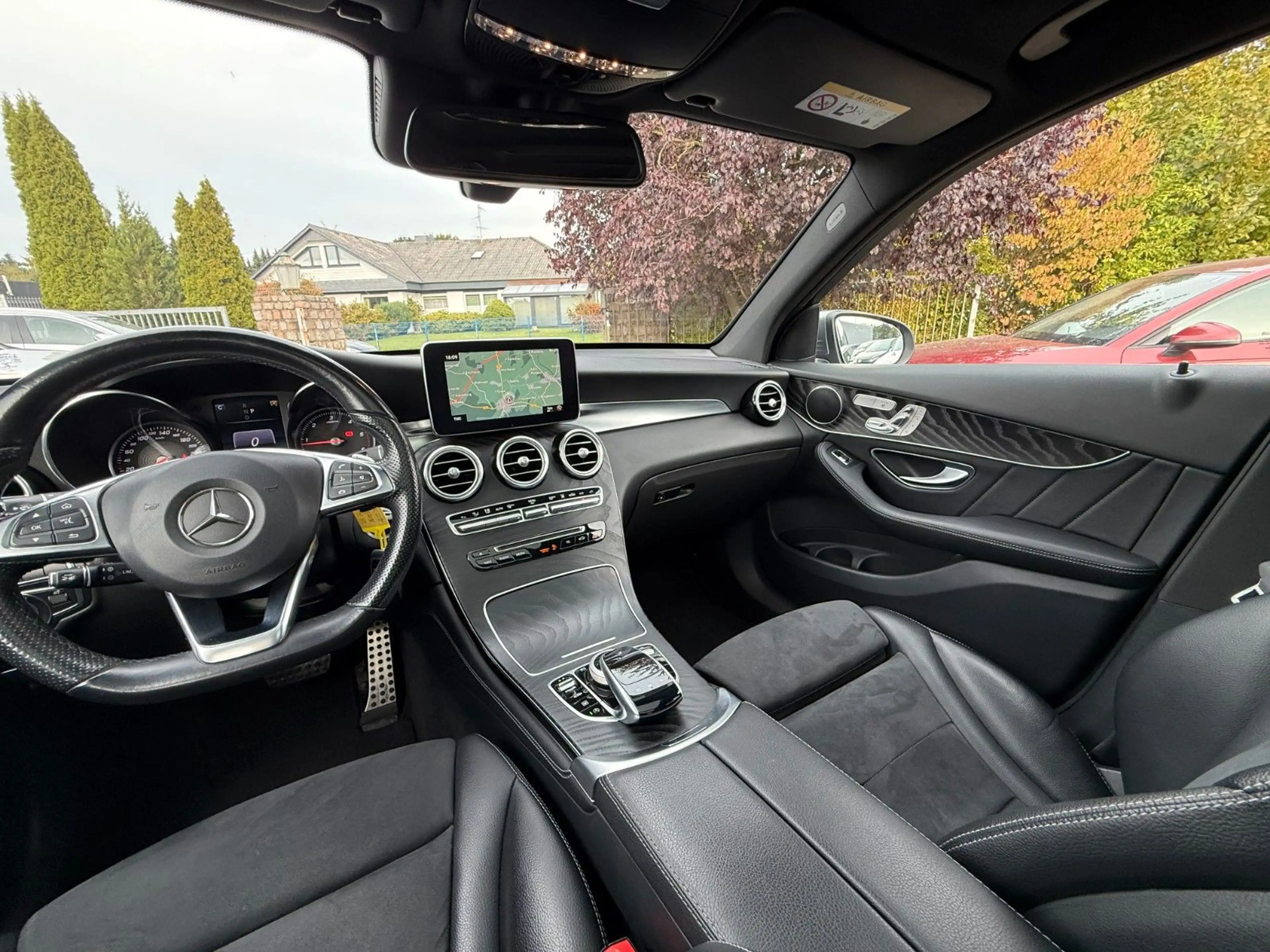 Mercedes-Benz GLC 250 2,1 d 4Matic AMG Line — photo 13