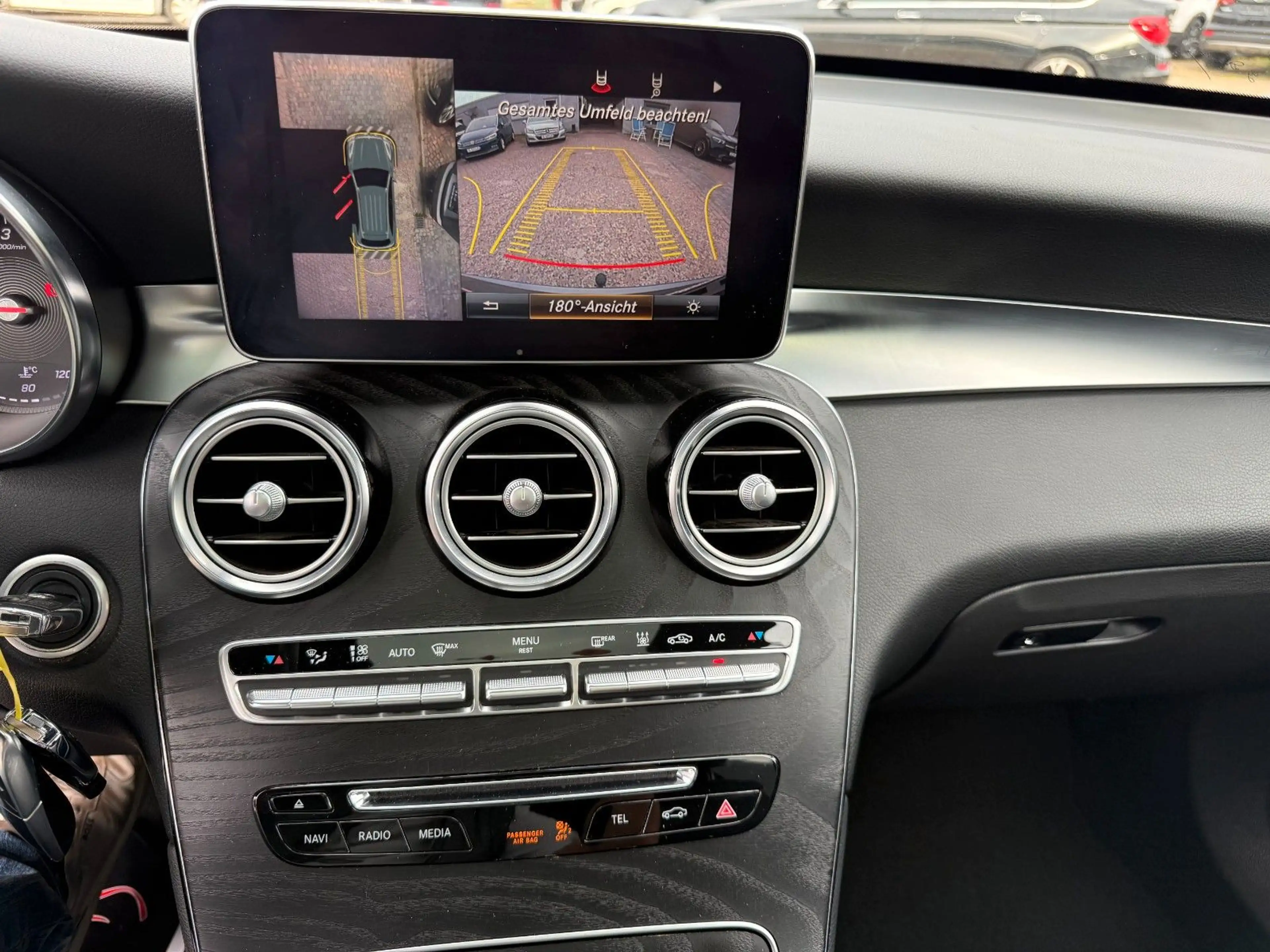 Mercedes-Benz GLC 250 2,1 d 4Matic AMG Line — photo 12
