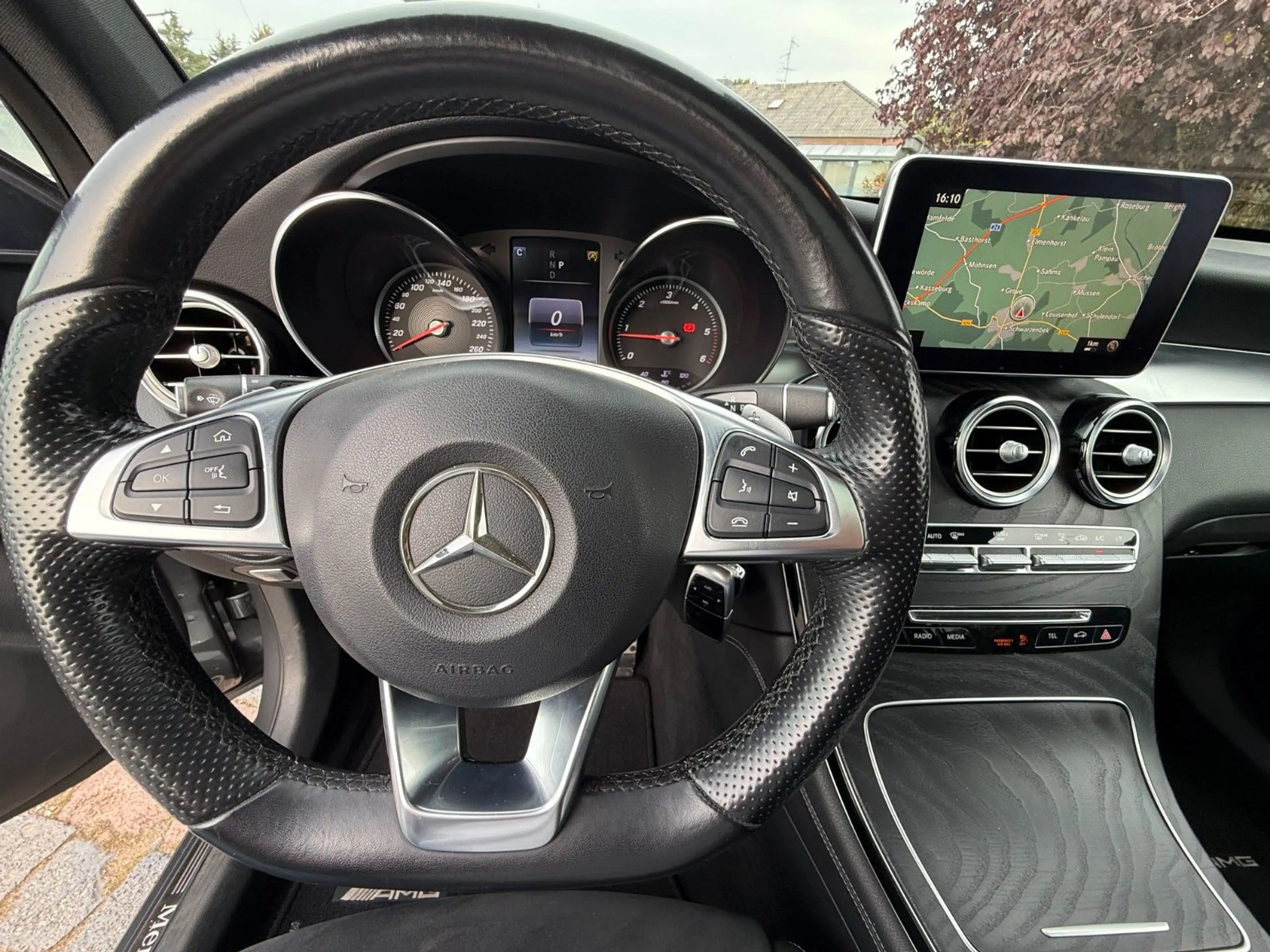 Mercedes-Benz GLC 250 2,1 d 4Matic AMG Line — photo 10